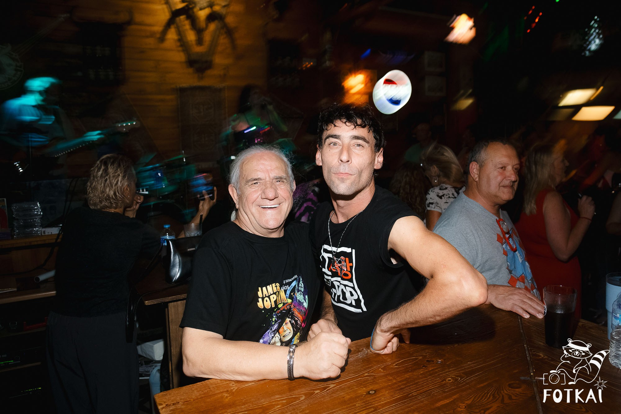 Tributo a Amy Winehouse en El Paso Bar (2 de mayo de 2026) – Fotos, concierto en vivo y ambiente único | FOTKAI