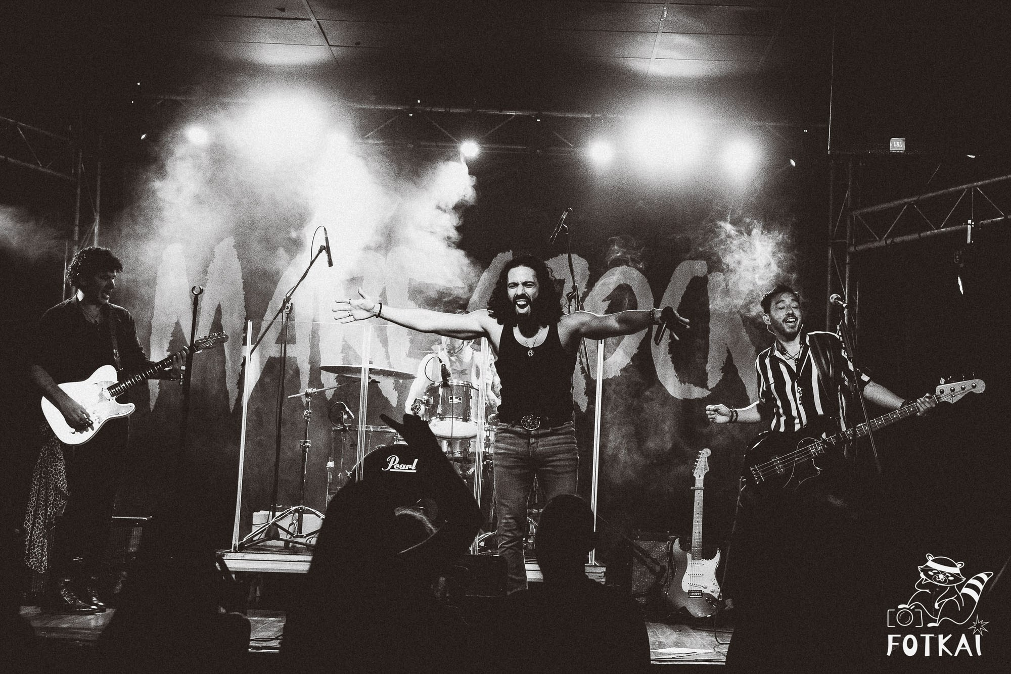 DENISDENIS — reportaje fotográfico del concierto en la Sala Marearock (Alicante) | FOTKAI