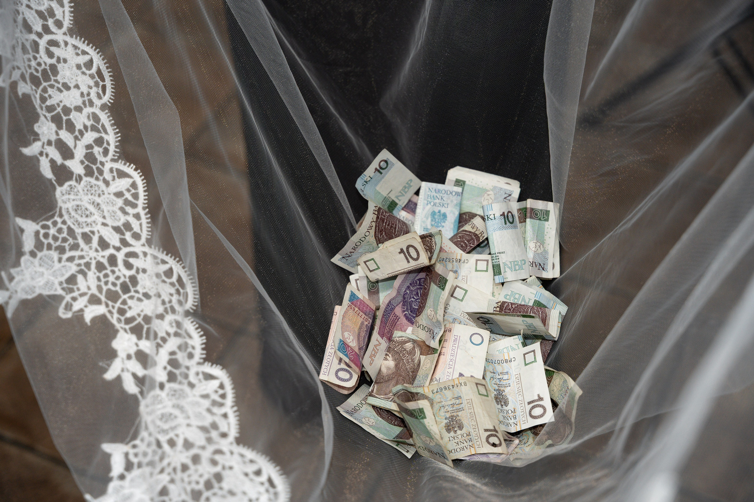 E&N: Zamek w Rzucewie. SL Wedding Photo — Editorial, Elegant & Timeless Wedding Photography in Poland and Across Europe