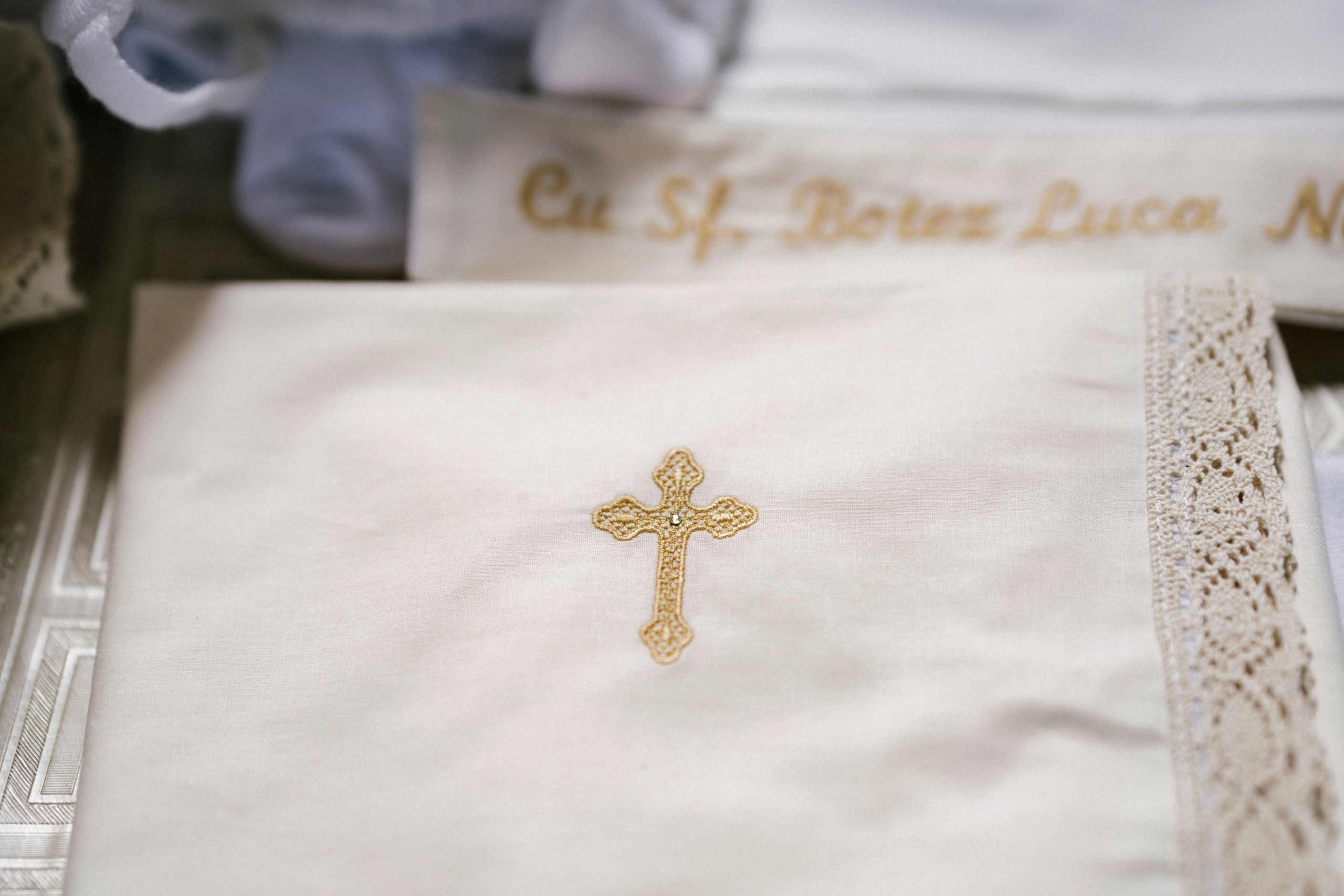 botez Luca Nectarie 22 februarie 2026 fotograf profesionist	•	fotograf botez Botoșani Luca Nectarie biserică	•	părinți Răzvan și Ramona botez copil emoții familie	•	nași Marin și Rodica botez copil fotografie profesională	•	detalii botez lumânare cristelniță biserică România	•	copil Luca Nectarie în brațe la botez moment emoționant	•	familie fericită la botez copil fotograf Alin Chirilă	•	fotografie botez naturală lumină caldă biserică	•	portret copil botez Luca Nectarie fotograf profesionist	•	momente autentice botez România familie și nași	•	slujbă botez copil imagini emoționante biserică	•	fotograf botez Iași și Botoșani Alin Chirilă - nunta--fotograf-profesionist-botosani  - fotografie-nunta-romantica - imagini-nunta-in-natura-alin-chirila-fotograf  - fotografii-cuplu-indragostit-nunta-botosani  - sedinta-foto-miri-andrei-iustina-alinofotostudio  - amintiri-din-nunta-realizate-de-fotograf-profesionist  - povestea-nuntii-andrei-si-iustina-in-imagini-alinofotostudio-fotograf evenimente- evenimente Botoșani -fotograf Suceava - fotograf Iași- servicii foto. servicii foto Botoșani. servicii foto video Botoșani. otograf-nunta-botosani-fotograf nunta. fotograf evenimente. fotograf nunta Botoșani. Alin chirila. Alin chirila fotograf. Alinofotostudio.- servicii foto. servicii foto Botoșani. servicii foto video Botoșani. fotograf nunta. fotograf evenimente. fotograf nunta Botoșani. Alin chirila. Alin chirila fotograf. Alinofotostudio.fotograf stare civilă,poze stare civilă,album foto stare civilă,servicii foto suceava,fotograf evenimente suceava,fotograf nuntă suceava,poze cununie civilă,ședință foto stare civilă,sesiune foto suceava,fotograf profesionist suceava,fotograf botosani,stare civila botosani,alinofotostudio,alin chirila fotograf.servicii foto. servicii foto Botoșani. servicii foto video Botoșani. fotograf nunta. fotograf evenimente. fotograf nunta Botoșani. Alin chirila. Alin chirila fotograf. Alinofotostudio.fotograf stare civilă,poze stare civilă,album foto stare civilă,servicii foto suceava,fotograf evenimente suceava,fotograf nuntă suceava,poze cununie civilă,ședință foto stare civilă,sesiune foto suceava,fotograf profesionist suceava,fotograf botosani,stare civila povestitor prin fotografiebotosani,alinofotostudio,alin chirila fotograf,servicii foto. servicii foto Botoșani. servicii foto video Botoșani. fotograf nunta. fotograf evenimente. fotograf nunta Botoșani. Alin chirila. Alin chirila fotograf. Alinofotostudio.fotograf stare civilă,poze stare civilă,album foto stare civilă,servicii foto suceava,fotograf evenimente suceava,fotograf nuntă suceava,poze cununie civilă,ședință foto stare civilă,sesiune foto suceava,fotograf profesionist suceava,fotograf botosani,stare civila botosani,alinofotostudio,alin chirila fotograf,cununie religioasă botoșani,andreea și neculai,capela militară botoșani,foto conacul zăicești,fotograf nuntă botoșani,fotograf cununie religioasă,foto evenimente botoșani,poze cununie capela militară,ședință foto zăicești,fotograf profesionist botoșaniMire și mireasă – Sergiu & Liliana – ziua nunții, 2024  - Emoții în ziua nunții – Sergiu și Liliana  - Dansul mirilor – fotografie artistică nuntă 2024  - Sedinta foto romantică în natură – Sergiu & Liliana  - Rochia de mireasă și detalii de nuntă elegan-Album de cununie civilă Florin și Anda – Fotografii profesionale realizate de Alin Chirilă în Botoșani -fotograf prin fotografie-Ședință foto Trash the Dress pe muntele Rarău cu Iulian și Iuliana – fotografie de cuplu, natură montană, emoție autentică surprinsă de Alin Chirilă, povestitor prin fotografie.- "Iulian și Iuliana pe crestele Rarăului – fotografie Trash the Dress în natură"  - "Cuplu îmbrățișat la apus pe muntele Rarău – ședință foto după nuntă"  - "Rochie de mireasă în vânt pe munte – Trash the Dress Rarău-1. Iulian și Iuliana pe muntele Rarău – ședință foto Trash the Dress în natură, cu peisaj montan spectaculos  2. Cuplu în îmbrățișare pe Rarău – emoție autentică surprinsă după nuntă  3. Rochie de mireasă în bătaia vântului – fotografie artistică Trash the Dress în munți  4. Mire și mireasă privind spre orizont – dragoste și libertate pe muntele Rarău  5. Iuliana zâmbind în rochia de mireasă – portret în natură, Trash the Dress  6. Iulian ținându-și mireasa de mână – ședință foto romantică pe munte  7. Detaliu cu rochia pe stâncă – estetică naturală Trash the Dress Rarău  8. Cuplu în mers pe poteca Rarăului – fotografie simbolică de după nuntă  9. Apus de soare pe Rarău în spatele mirilor – imagine de poveste Trash the Dress  10. Iulian și Iuliana râzând împreună – momente autentice surprinse de Alin Chirilă, povestitor prin fotografie-fotograf-nunta-cerbu-botosan trash-the-dress-botosani Alin Chirilă Fotograf – fotograf de nuntă Botoșani-fotograf nuntă Botoșani-fotograf nuntă Cerbu Botoșani-fotograf profesionist nuntă Botoșani-fotografie de nuntă Botoșani-fotograf evenimente Botoșani-fotograf nuntă Moldova-fotograf trash the dress Botoșani	- fotograf pregătirea mirilor Botoșani	-fotograf ceremonie religioasă nuntă-fotograf petrecere nuntă Botoșani- fotograf nuntă Botoșani pregătirea mirelui- pregătirea mirelui fotografie nuntă Cerbu Botoșani-fotograf nuntă Botoșani pregătirea miresei -mireasă pregătiri nuntă Cerbu Botoșani-fotograf nuntă Botoșani nașii mirilor-ceremonie religioasă nuntă Cerbu Botoșani-fotograf nuntă Botoșani ceremonie religioasă biserică-petrecere nuntă Cerbu Botoșani invitați dans-fotograf nuntă Botoșani petrecere restaurant-ședință foto trash the dress-fotograf trash the dress Botoșani ședință foto după nuntă-Fotograf nuntă Botoșani – galerie foto reală de la evenimente stare civilă Sebi și Claudia Copălău	•	cununie civilă Primăria Copălău Botoșani	•	miri emoționați la starea civilă	•	semnarea actelor cununie civilă	•	fotografii naturale stare civilă Botoșani	•	familie și prieteni la cununie civilă	•	cadre emoționale cununie civilă	•	fotograf profesionist Botoșani eveniment stare civilă Sebi și Claudia la Primăria Copălău Botoșani fotograf evenimente	•	fotograf cununie civilă Copălău Botoșani cadre naturale și emoționale	•	fotograf profesionist Botoșani stare civilă Sebi și Claudia	•	momente autentice cununie civilă Copălău fotograf Alin Chirilă	•	fotografii emoționale stare civilă în județul Botoșani