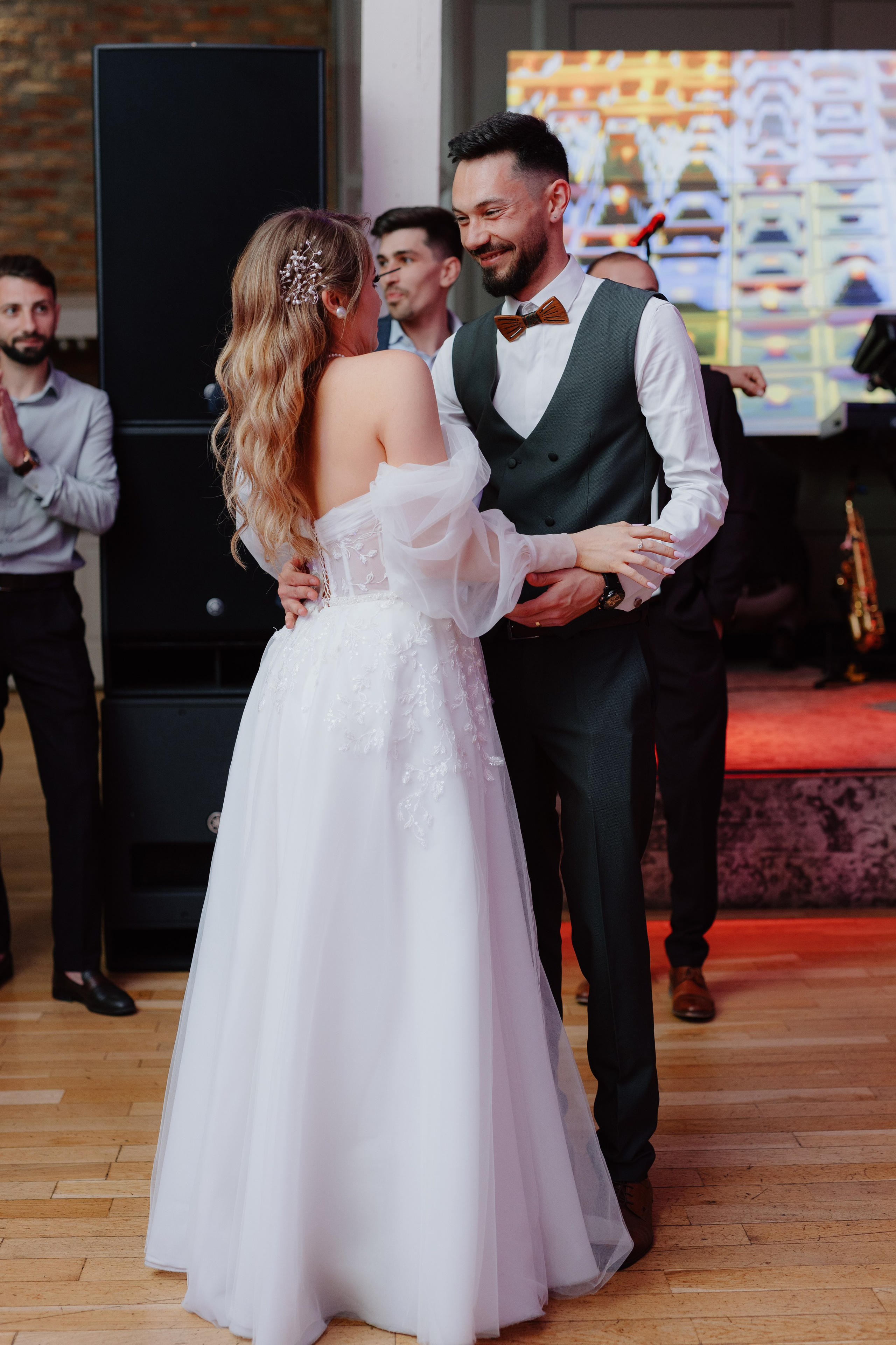 Nicoleta & Lucian. Main