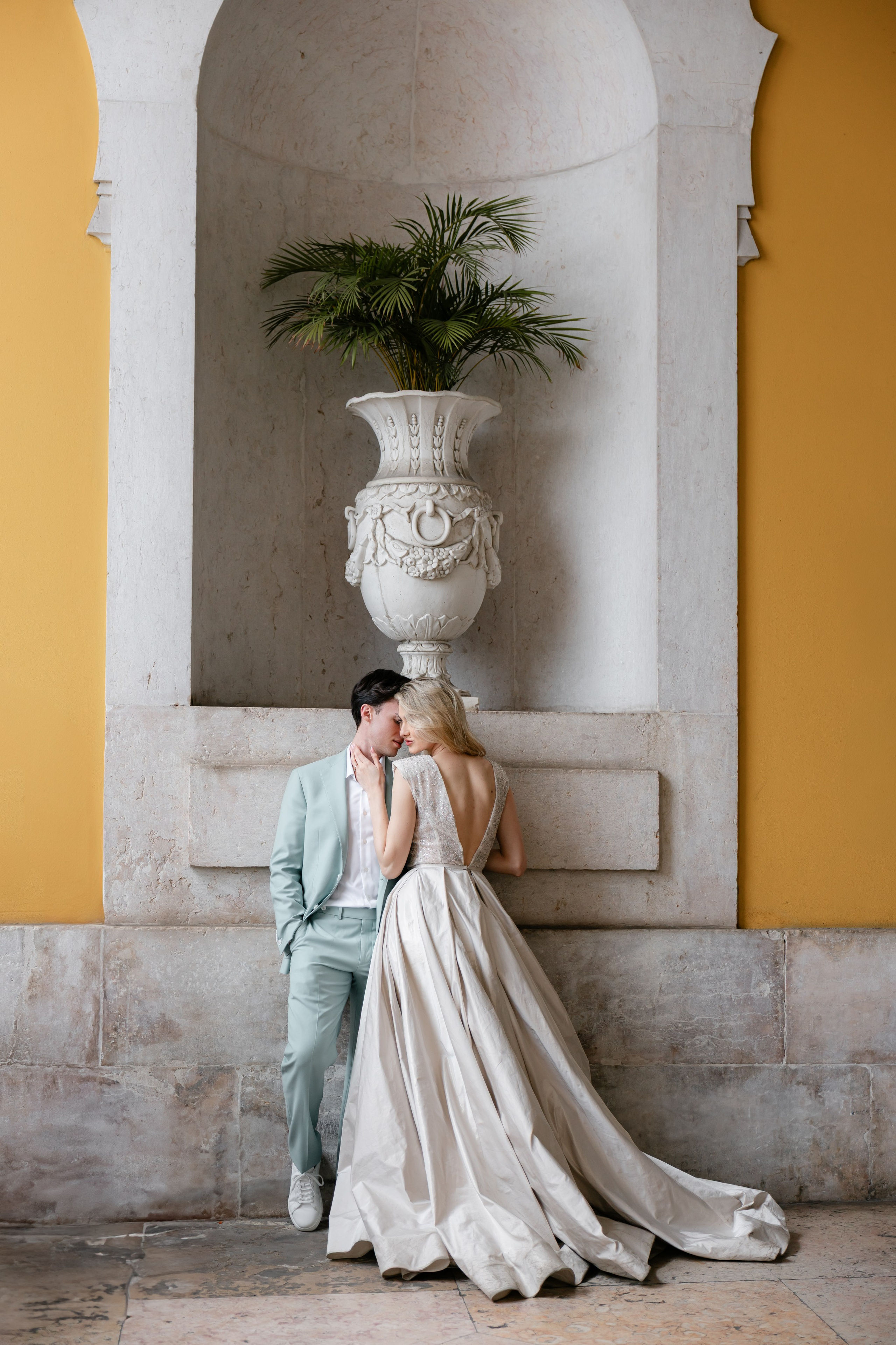 Vivien & Razvan. Main