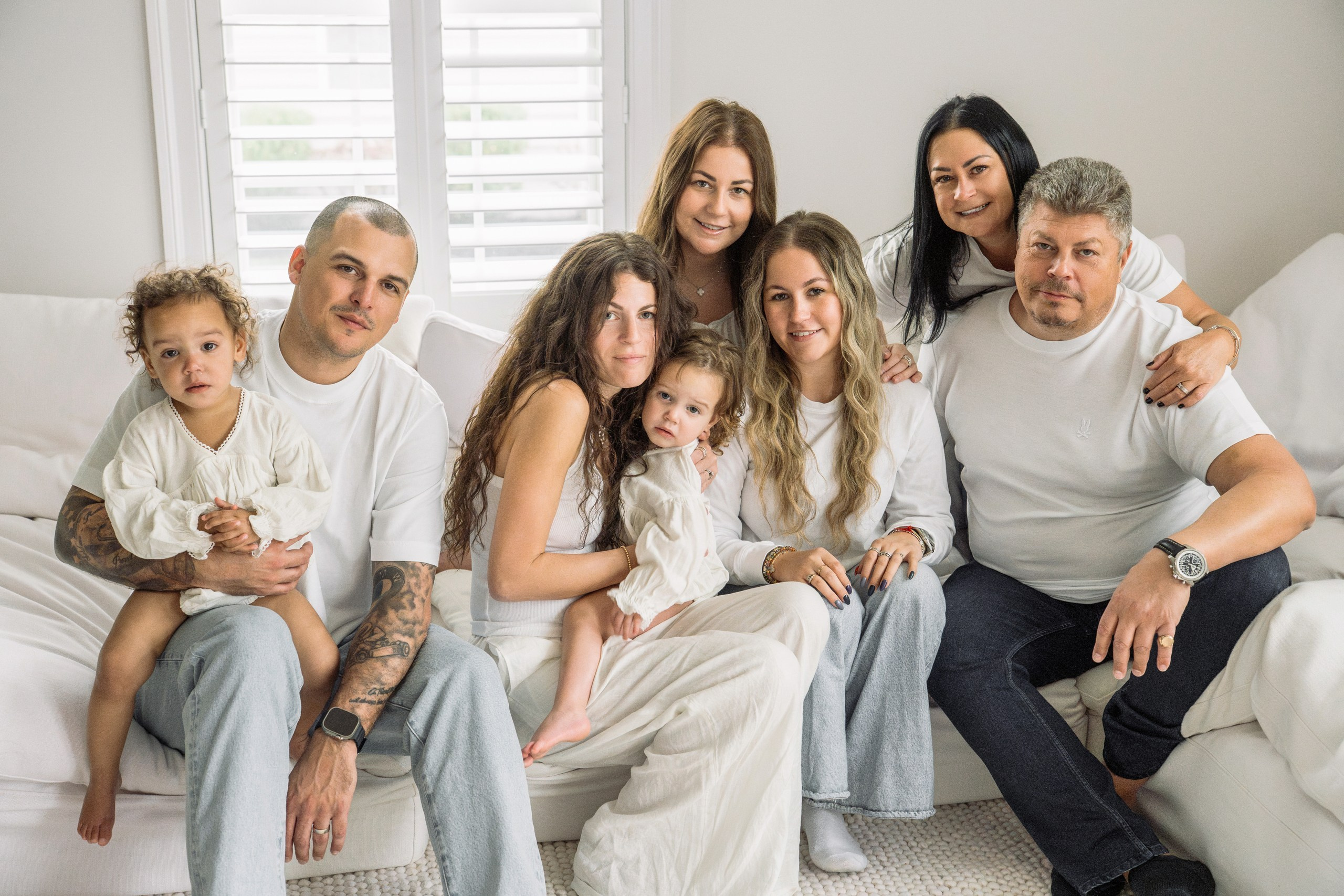 Briana, Chris, Eva, Nellie. Alisa Tant — Family and newborn photographer Bucks County, Montgomery county, Philadelphia, NJ