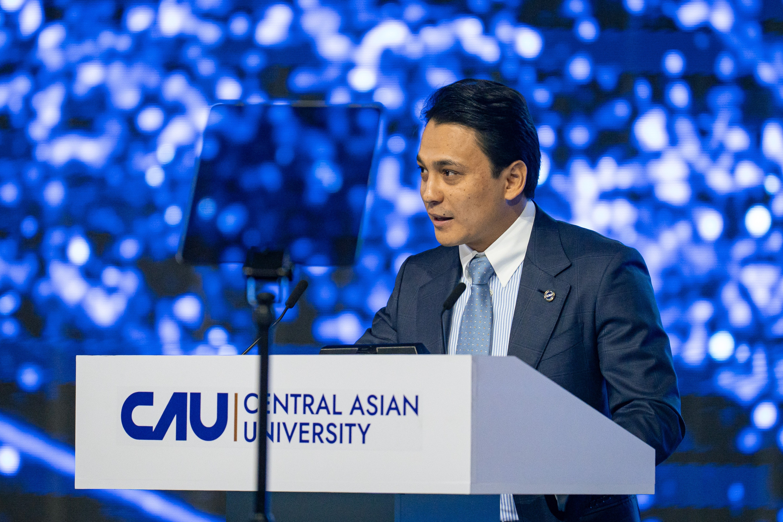 Как Central Asian University провёл одну из самых ярких выпускных церемоний. Георгий Намазов | Фотограф в Ташкенте