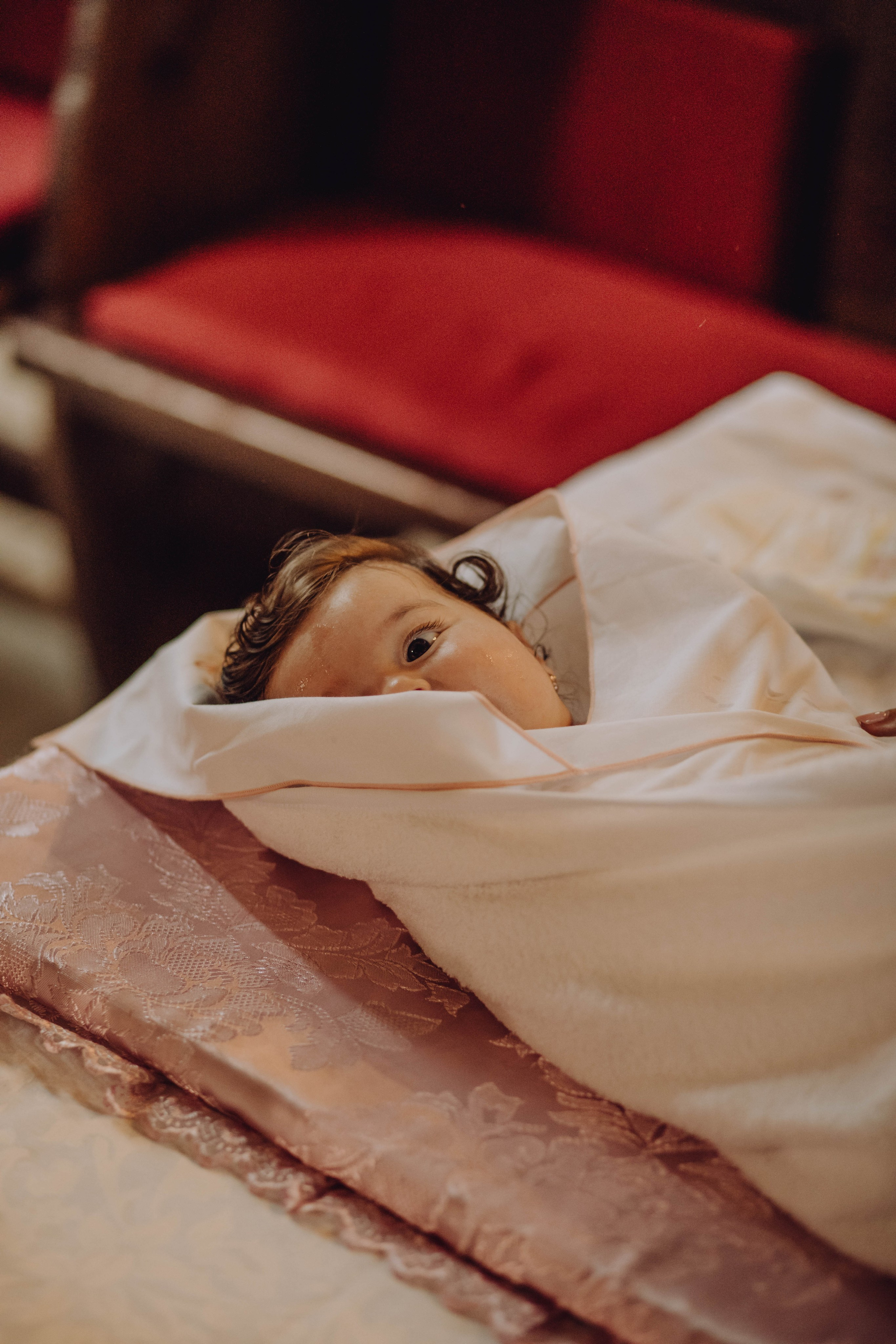 Zaira. Wedding & couple photographer from Romania Rut Vetan