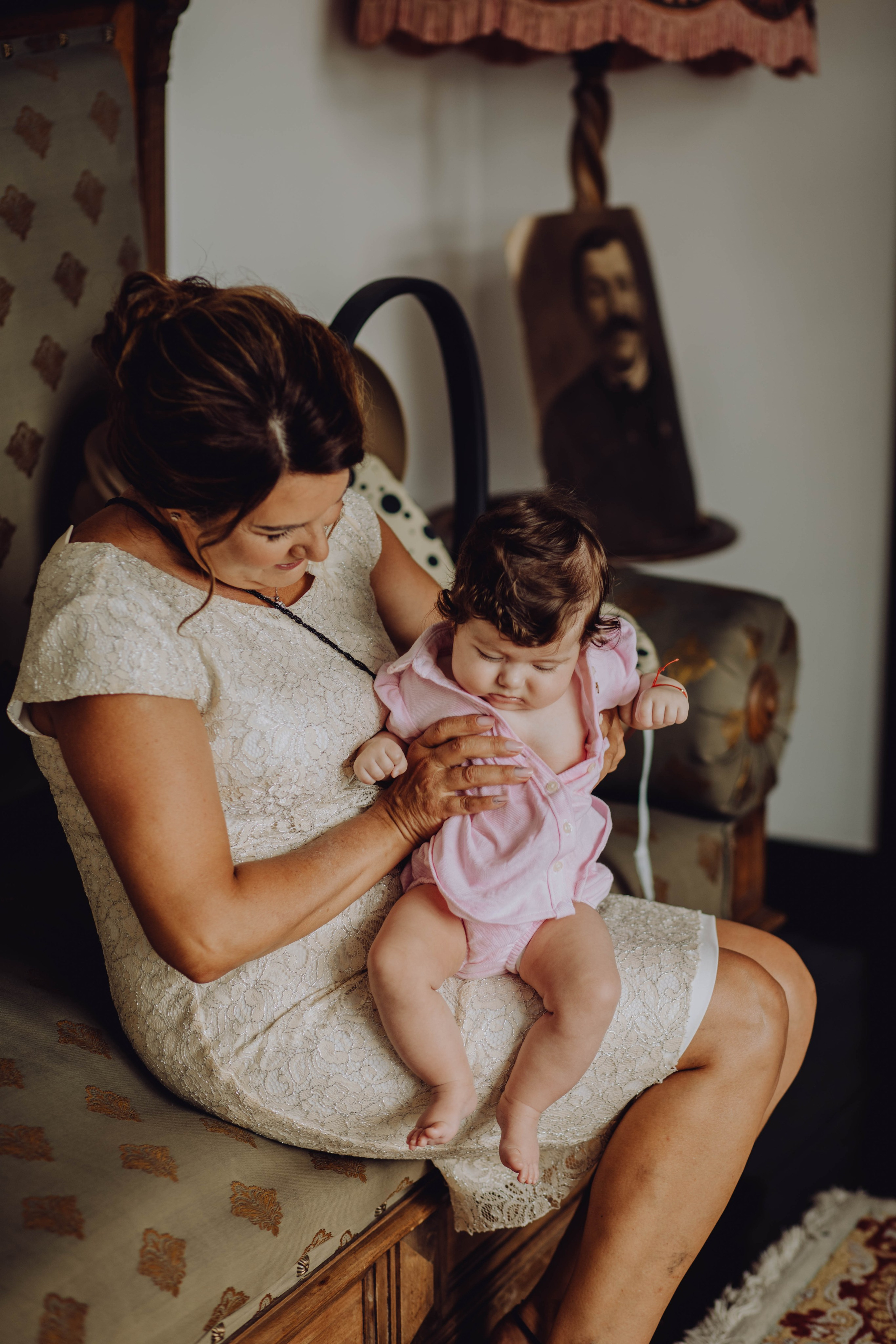 Zaira. Wedding & couple photographer from Romania Rut Vetan