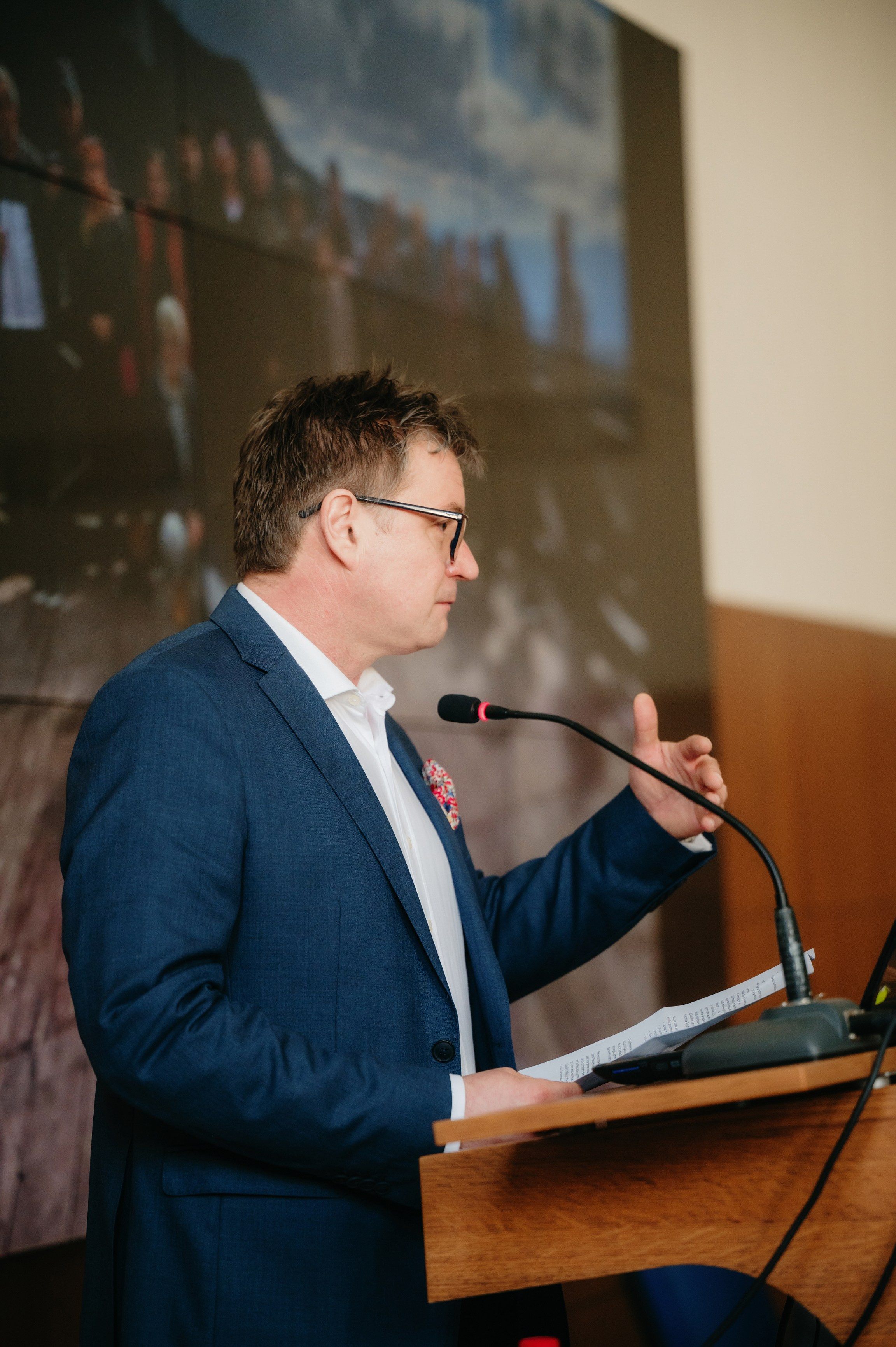 Medicina Veterinara — dupa 30 de ani…. Laurentiu Stefan StoryTeller