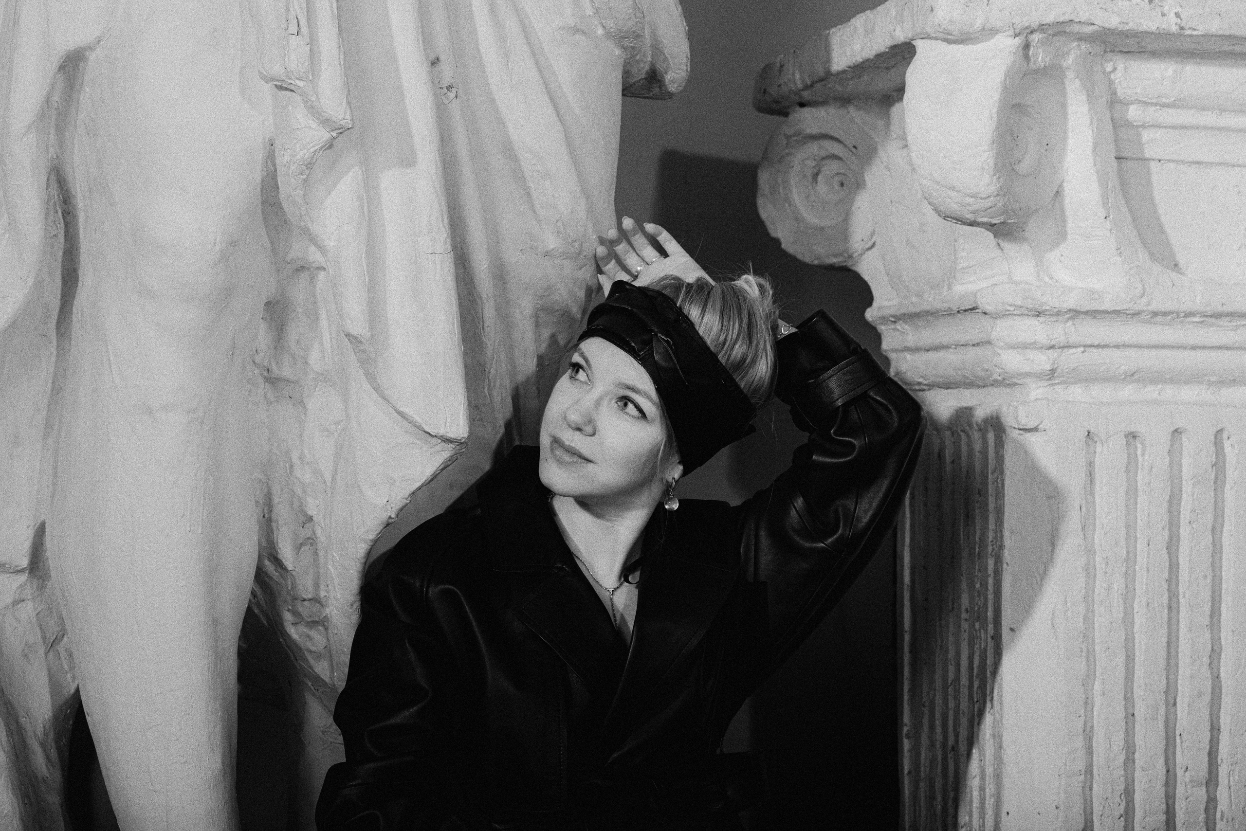 Moody room. Portrait photographer in Europe. Aurora Balear in Balearic Islands, woman portrait photographer. Work in Spain