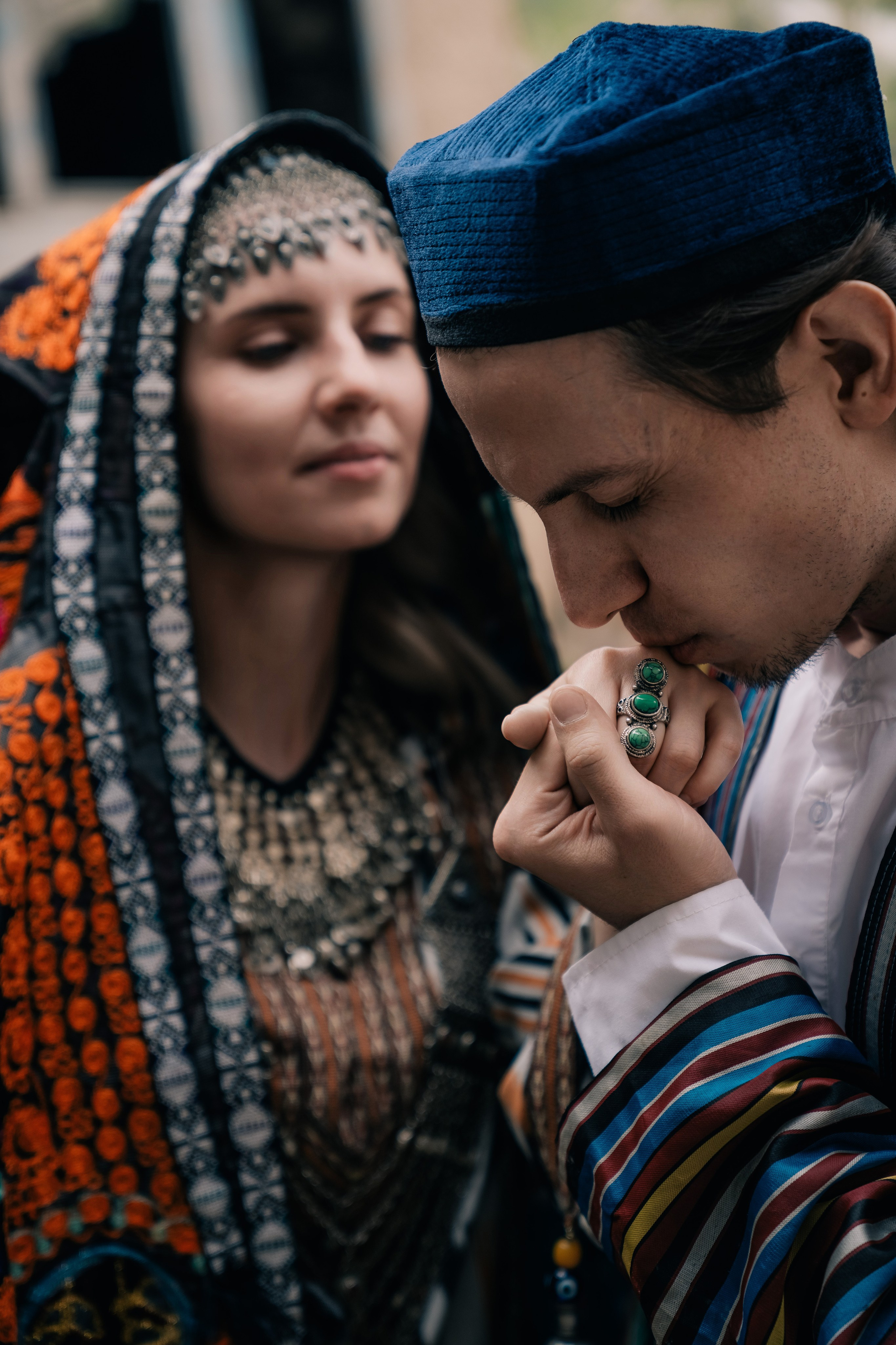 Национальная одежда, горный пейзаж Самарканда.