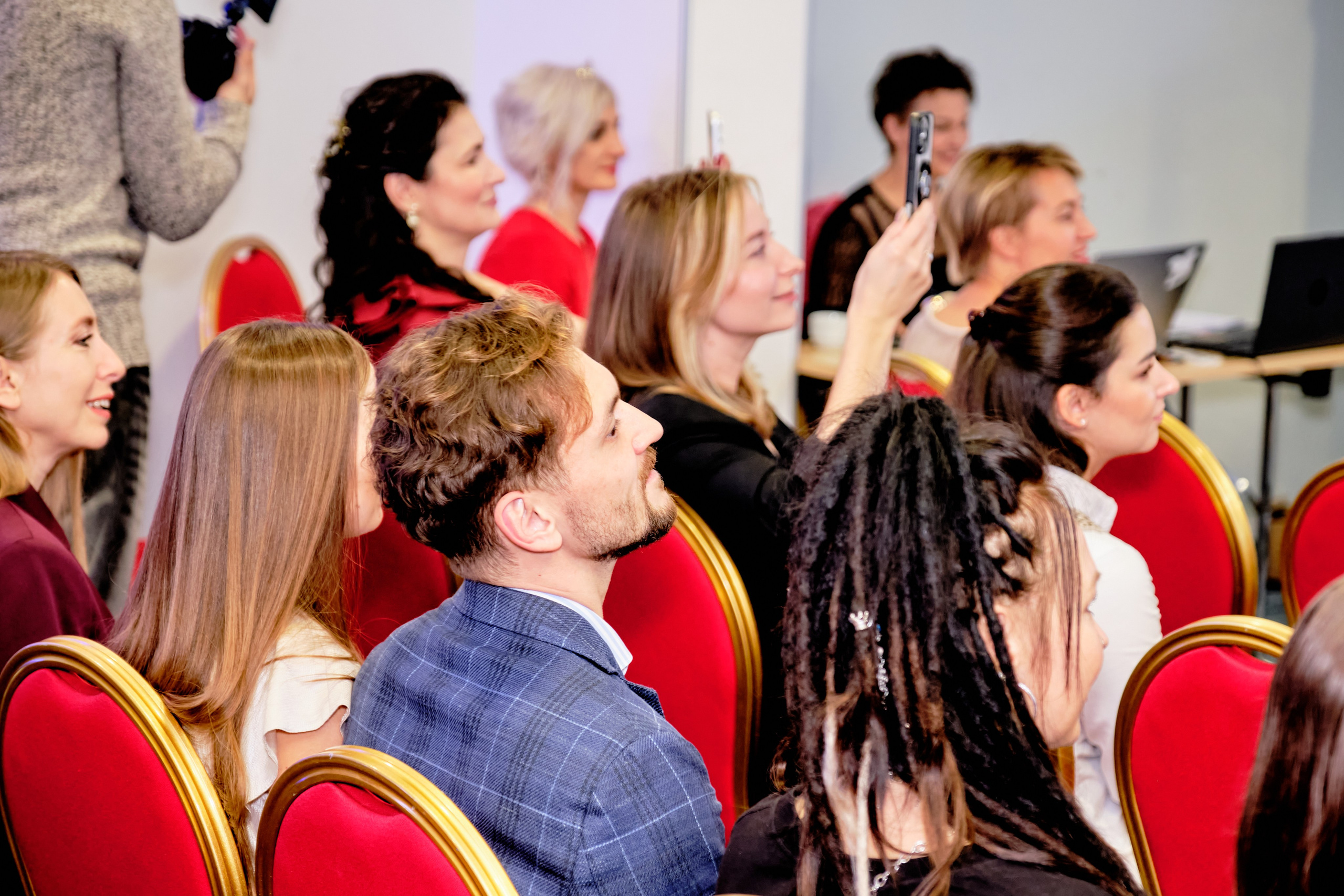 Фоторепортаж з благодійного Новорічного балу у Чорногорії. Портретний фотограф Альона Новгородцева