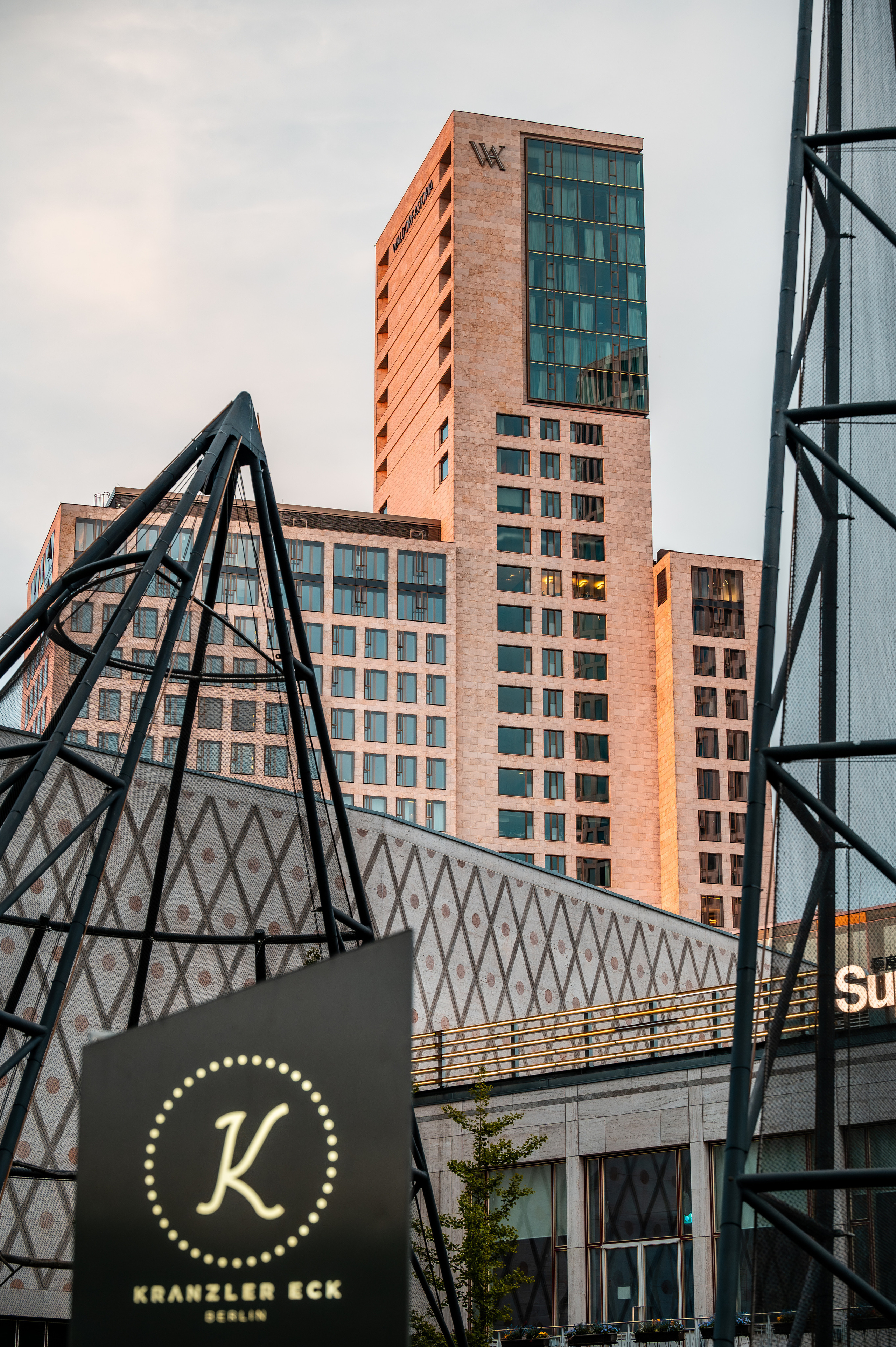 Entdecken Sie die Schönheit der Architektur: Professionelle Fotografie. Fotograf in Berlin Brandenburg (Familien, Kinder, Paare, Hochzeiten)