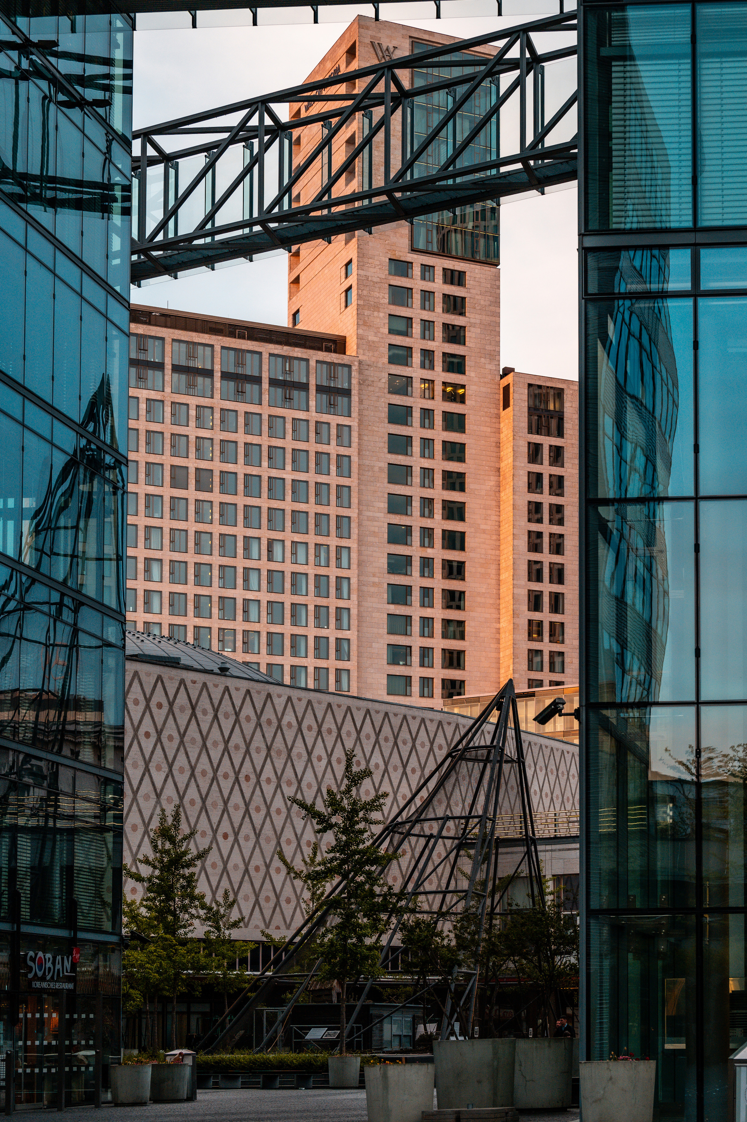 Entdecken Sie die Schönheit der Architektur: Professionelle Fotografie. Fotograf in Berlin Brandenburg (Familien, Kinder, Paare, Hochzeiten)