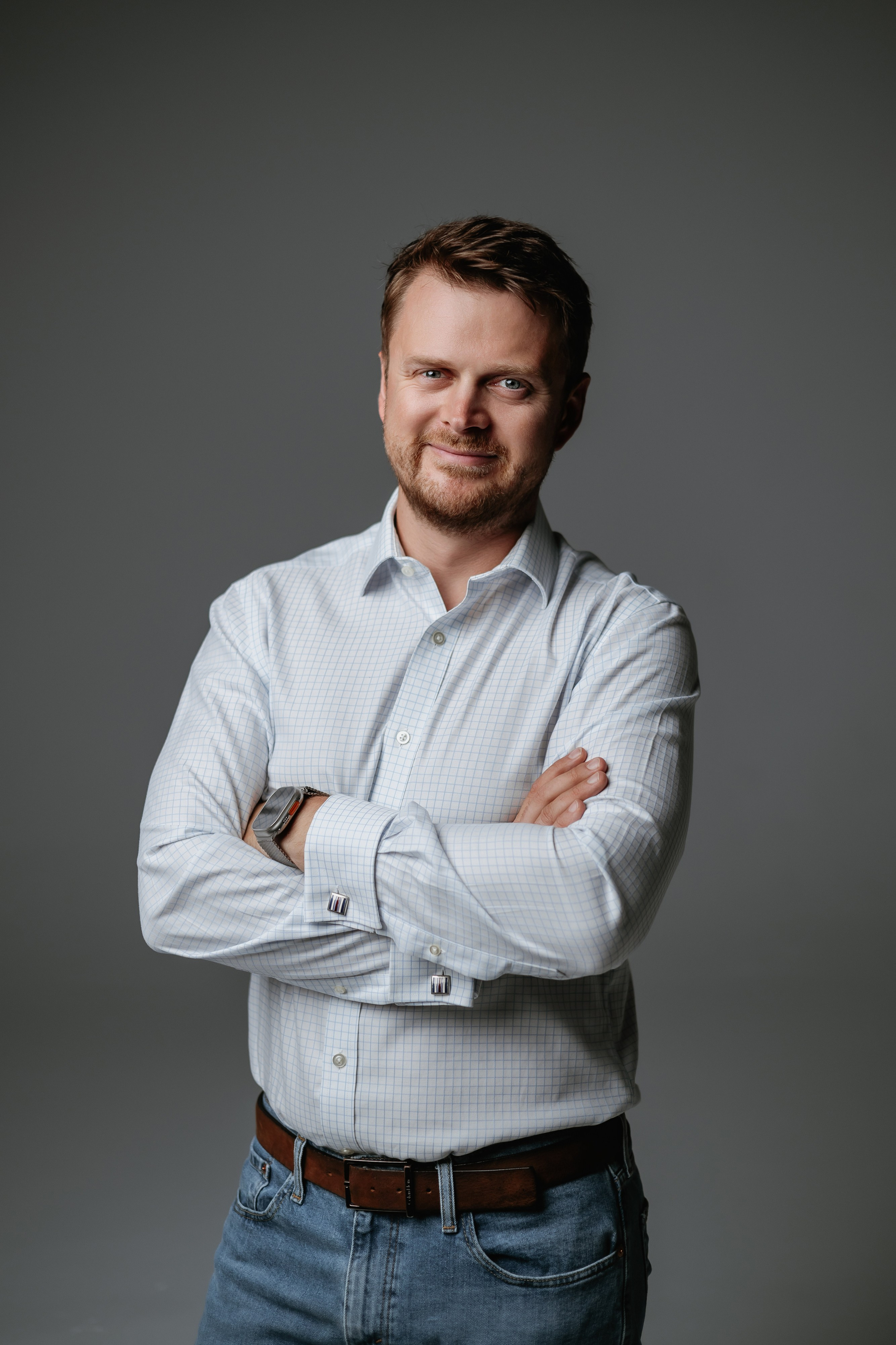 Male headshot. Elena Gorobets. Photographer in Zagreb