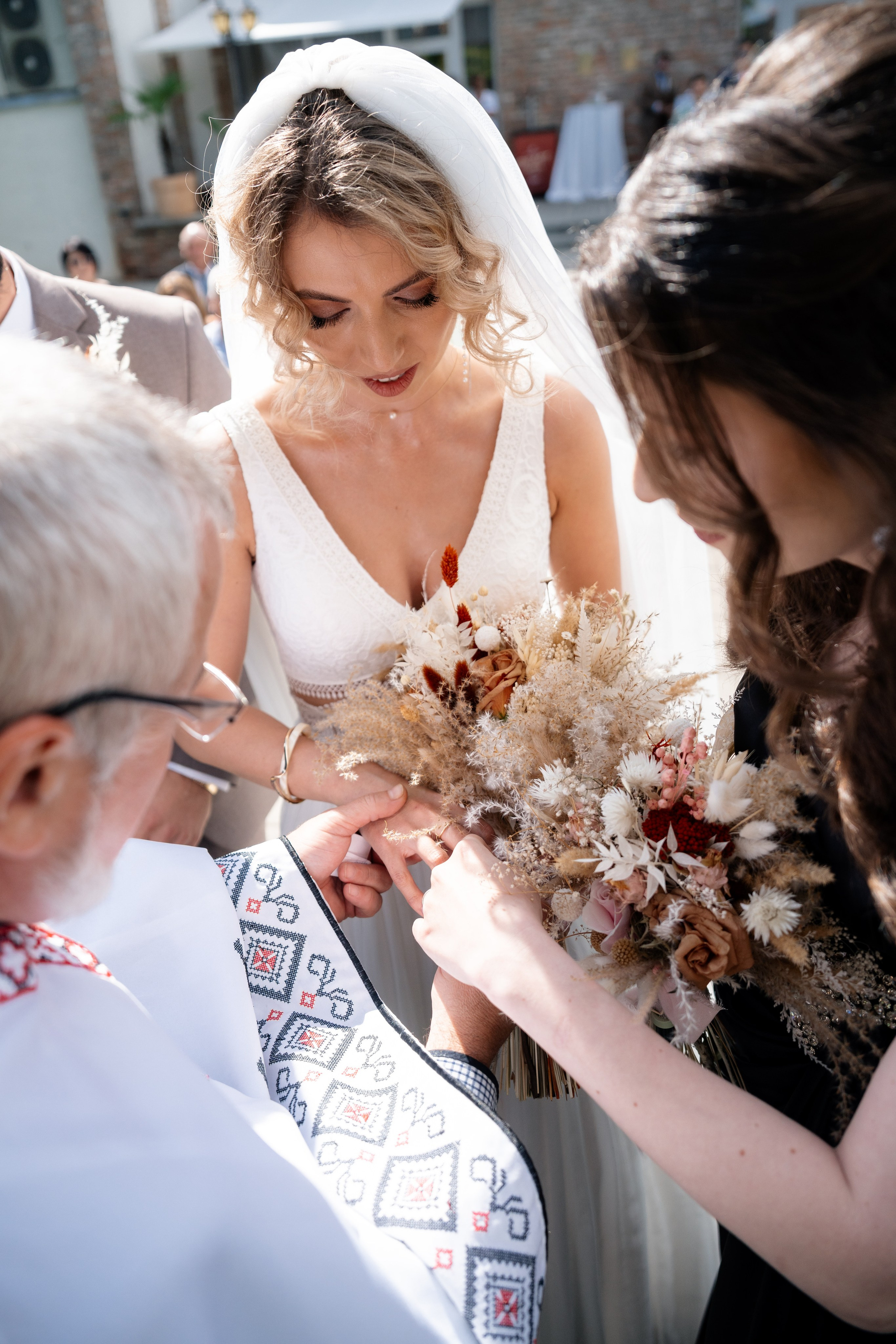 Octavia & Theo. Destination Wedding Photographer Alex Pasarelu