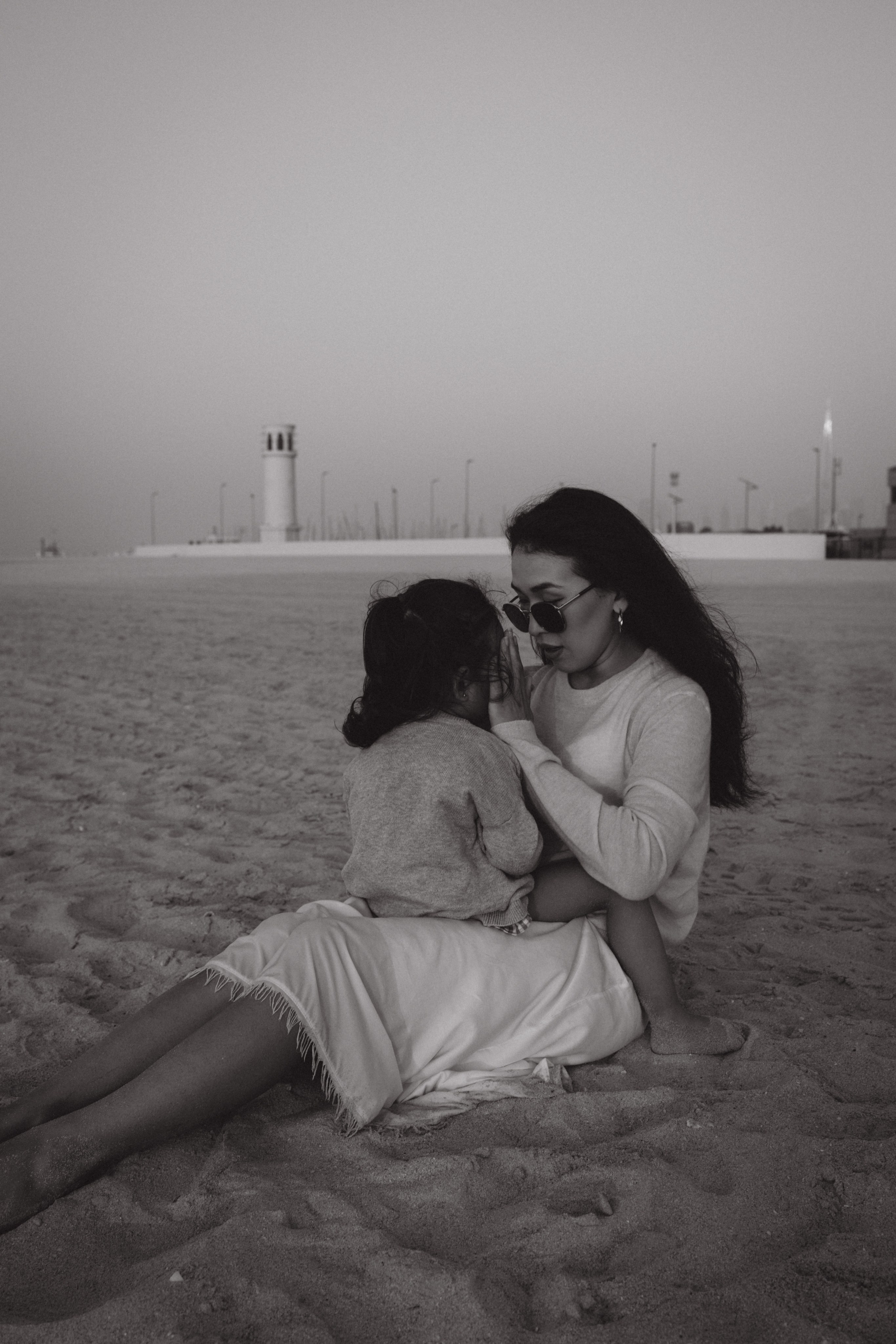 Mother’s love. Фотограф родов, семей и новорожденных малышей в Дубае