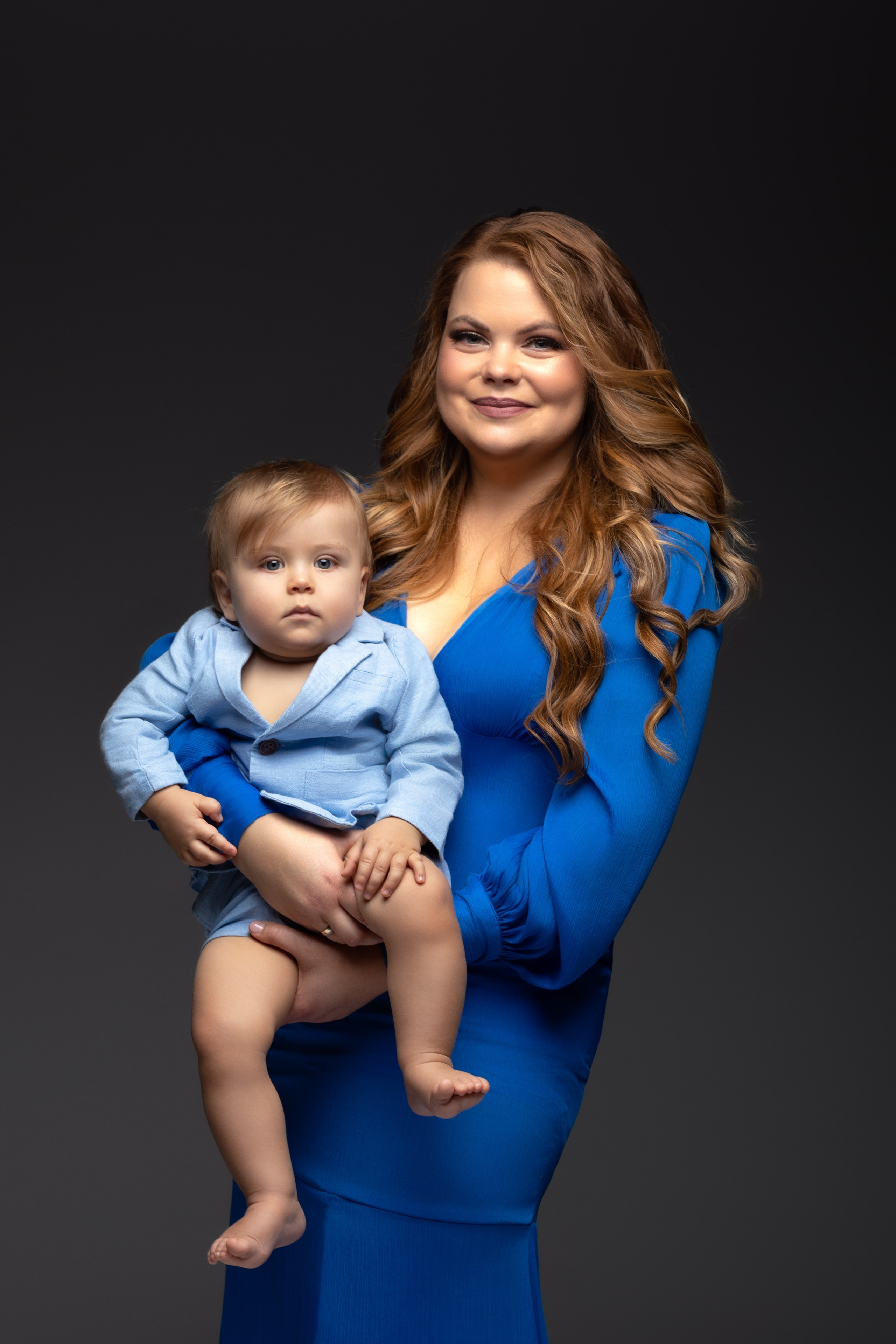 Freundinnen-Fotoshooting Schwetzingen – zwei beste Freundinnen lachen im Fotostudio, LAV Fotostudio