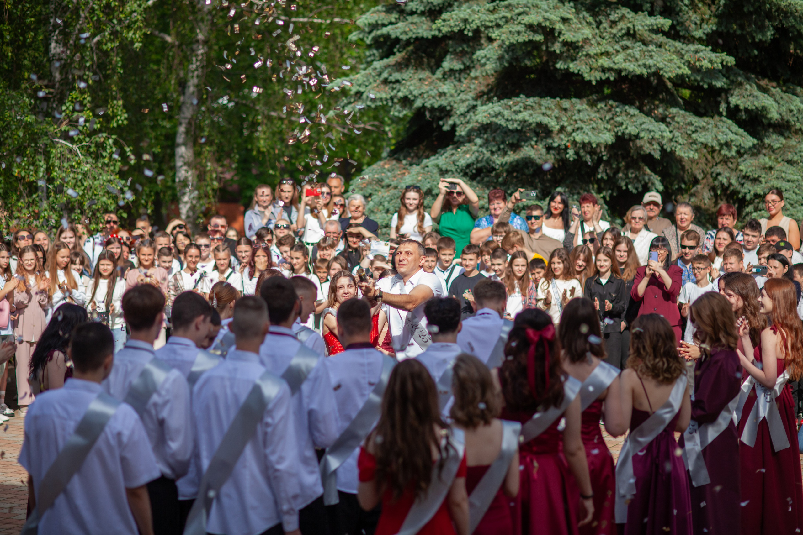 Пример фотосессии последний звонок и выпускной 11А, все в куче по очереди
