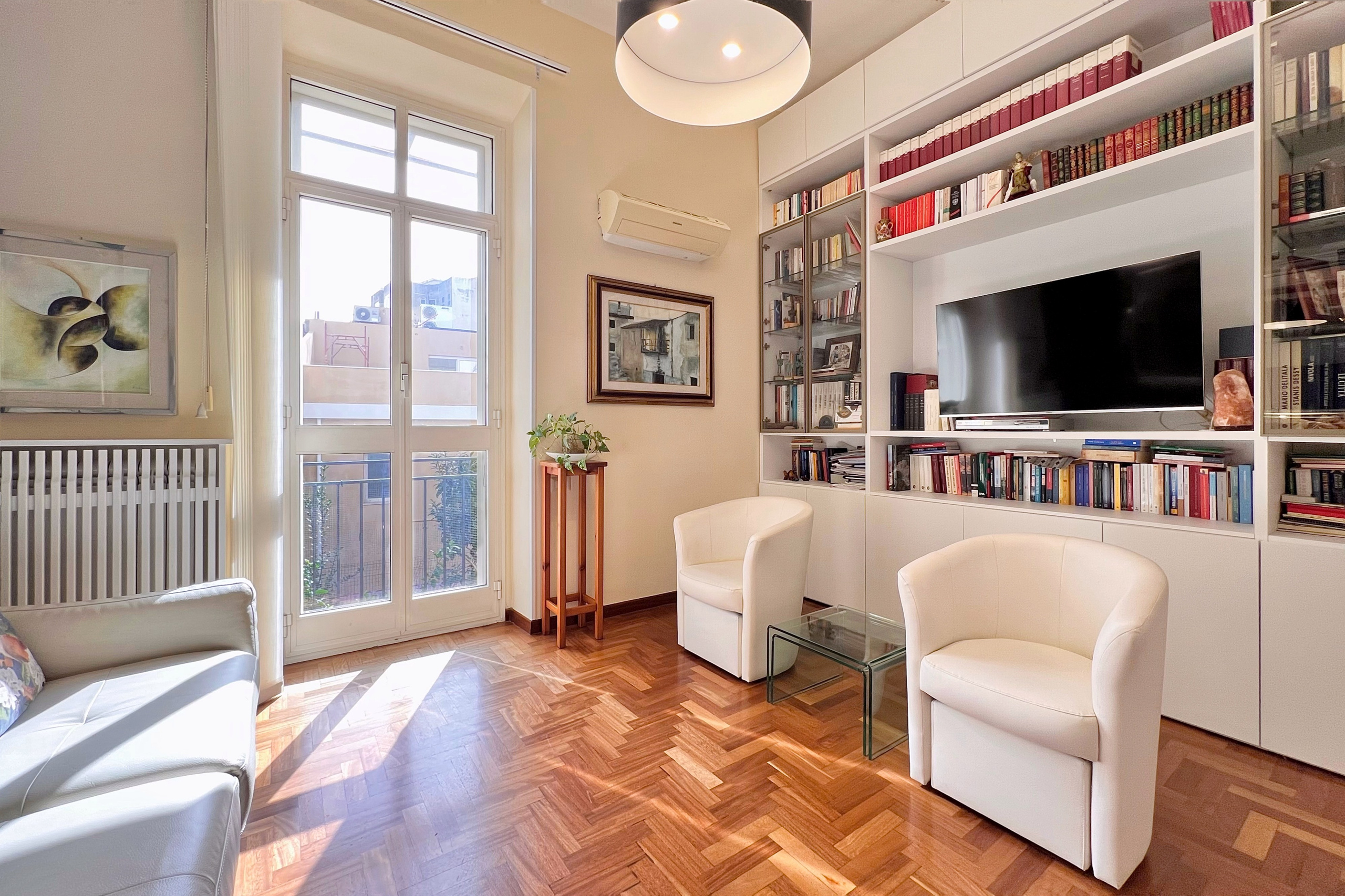 Servizi immobiliare. Eugenia Murru. Fotografa d’interni in Sardegna specializzata in case vacanza, affitti brevi. Foto naturali per Airbnb, Immobiliare in 48 ore