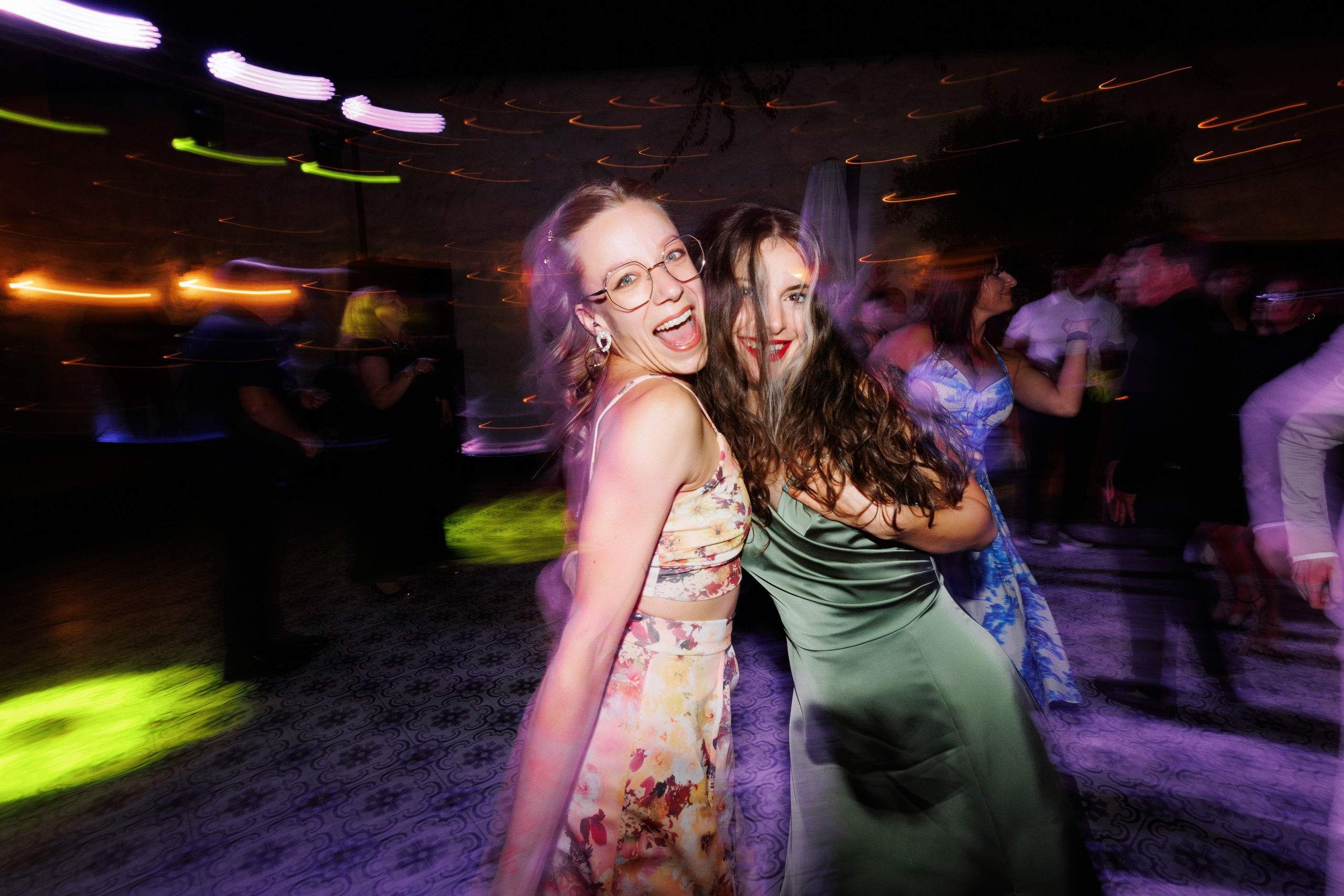 Dragoste povestită de noi. Servicii Foto Video în Chișinău și Europa ID-Brothers