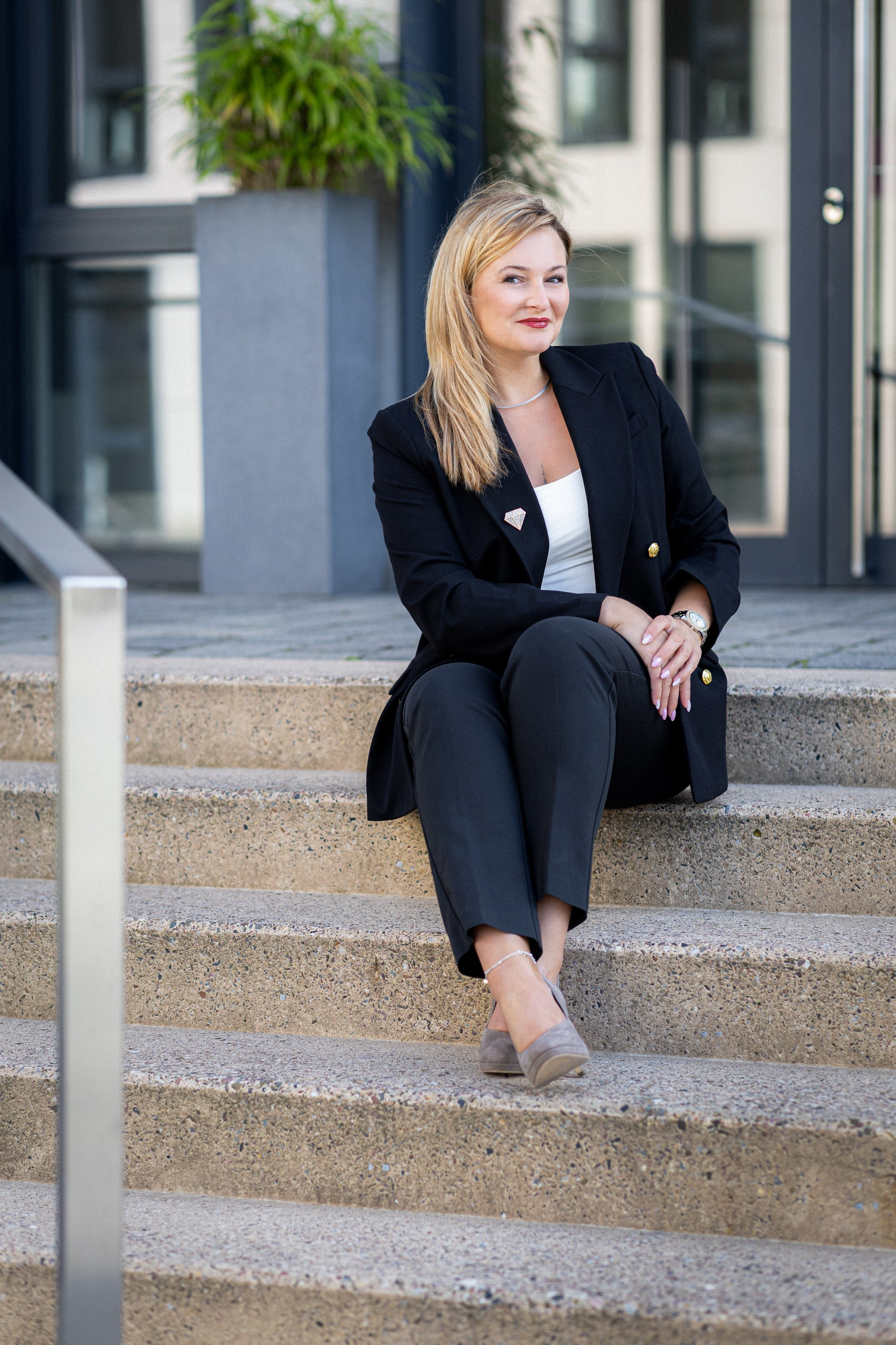 Business Shooting Bielefeld, Businessfotografie Bielefeld, Firmenfotografie Bielefeld, Portraitfotografie Bielefeld, Headshots Bielefeld. Hochzeitsfotografin in Gütersloh | Authentische Hochzeitsreportagen | TK Photographie