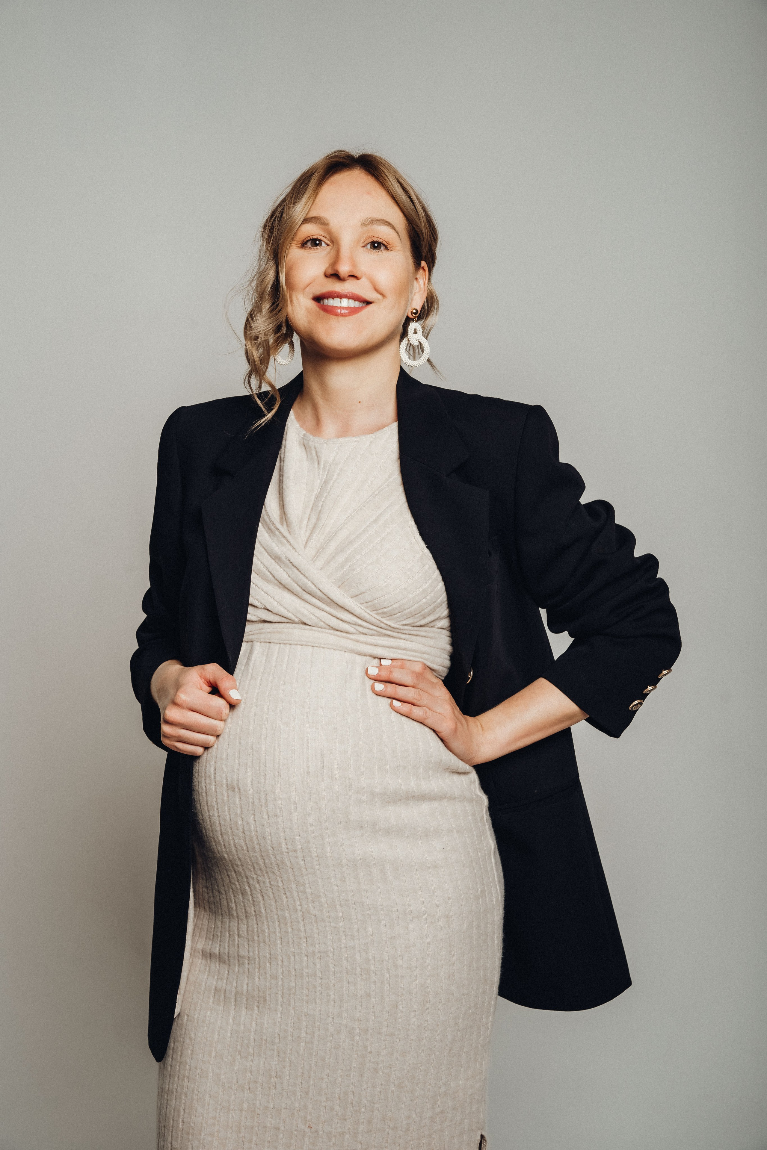 Rebekka. Portrait Photographer in Berlin Daria Doch Schwangerschaftsfotos