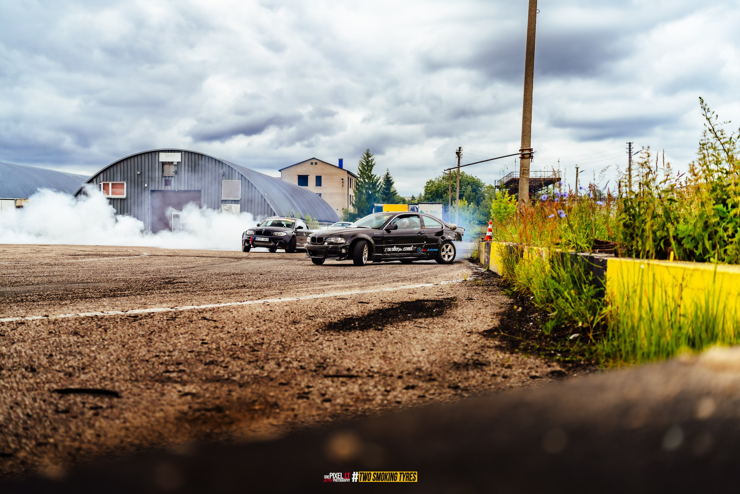 Side to Side #DRIFTDAY. OnePIXEL