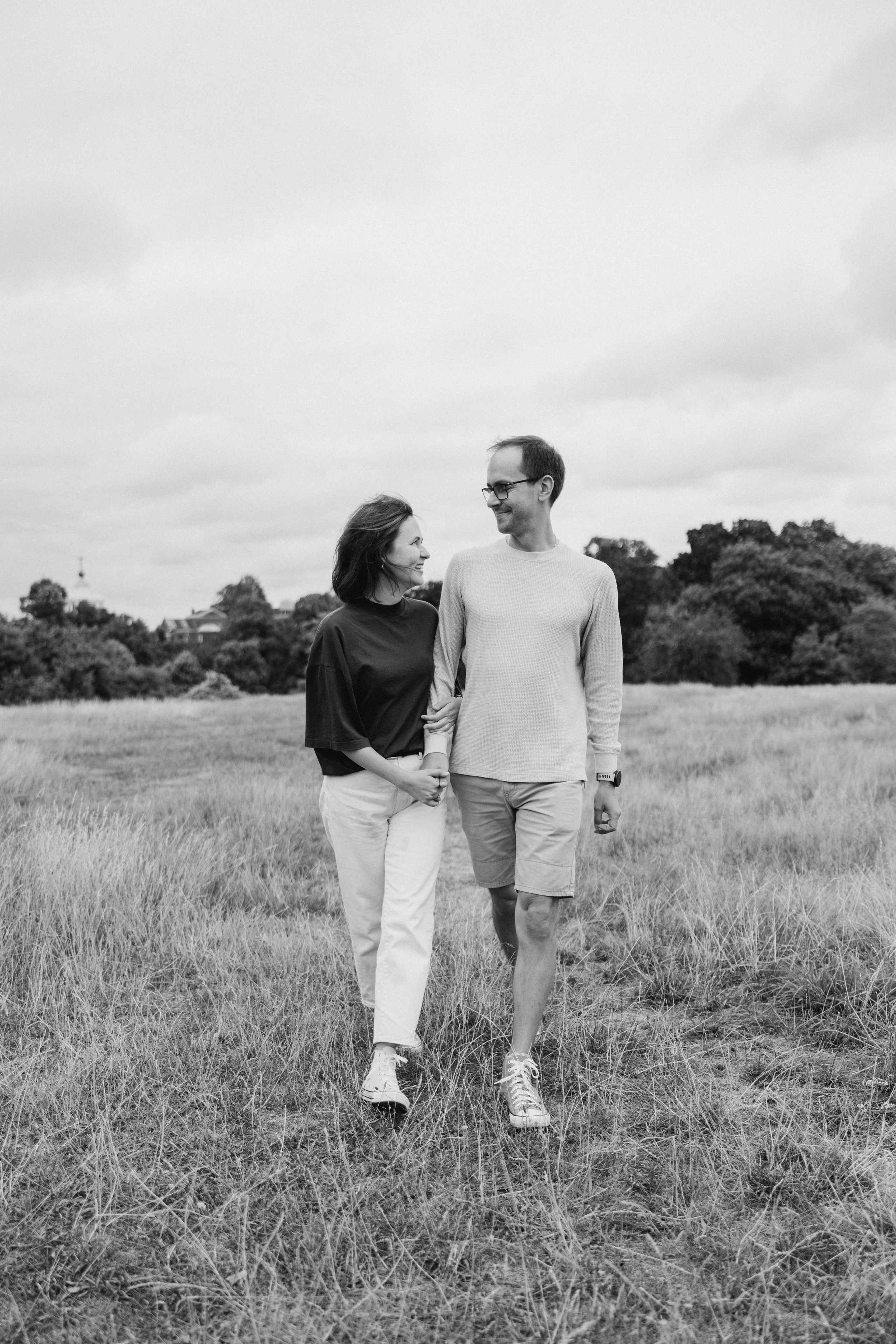 Milena with parents (Greenwich Park). Anastasia Klink, Photographer in London