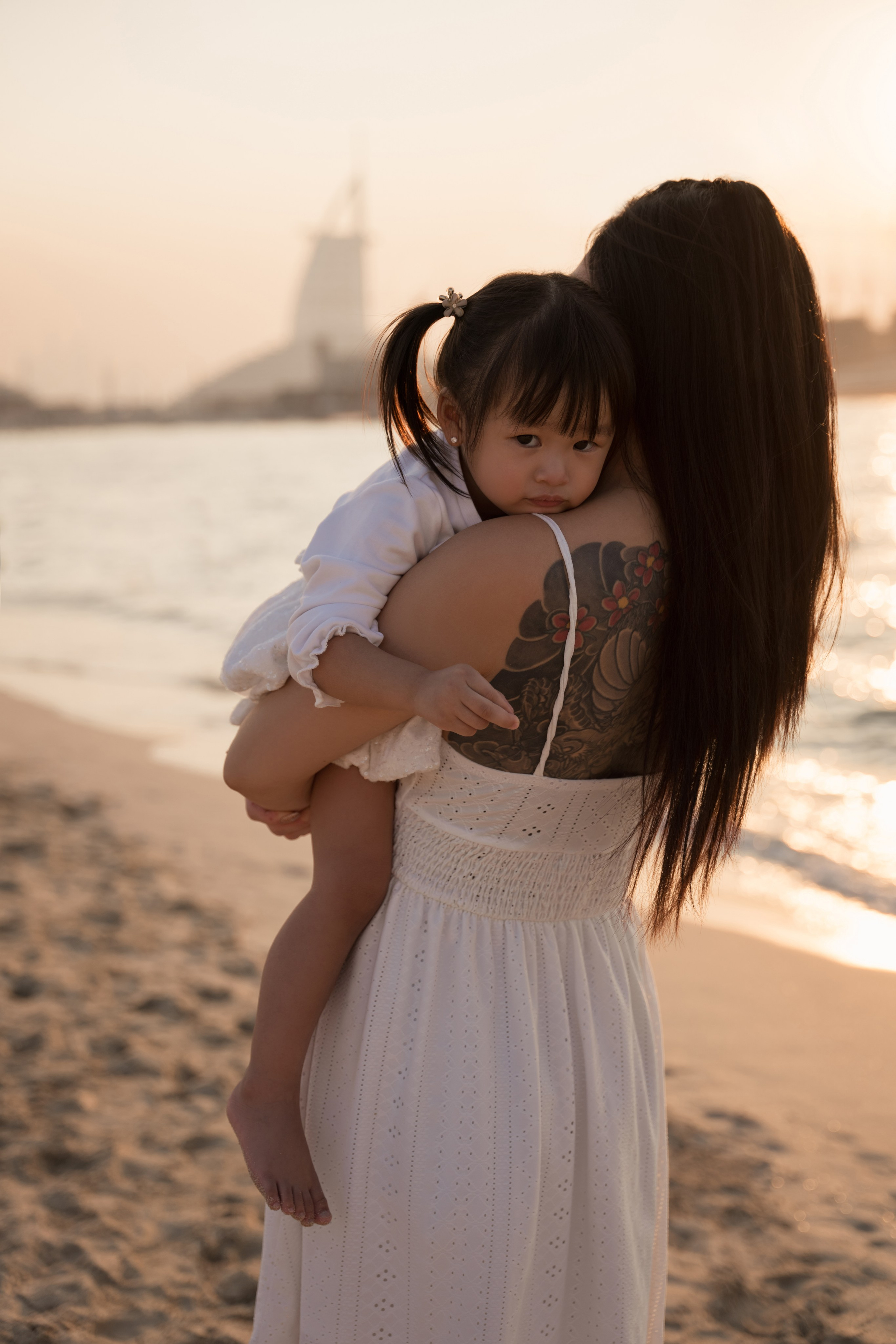Sea breeze and giggles. Angela Iakovleva — Family Photographer in Dubai