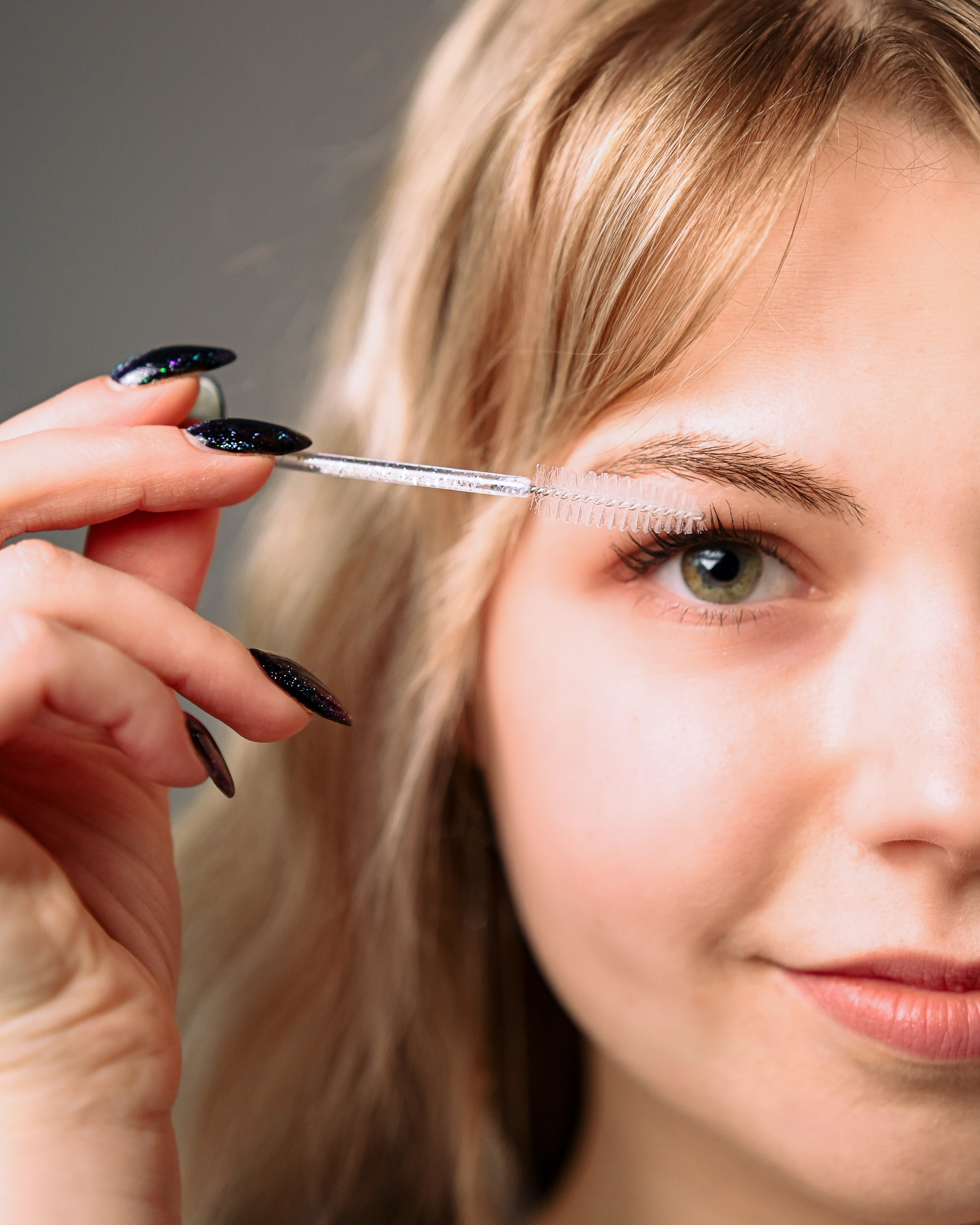 LM Brows 14.10.24. Jelizaveta Gross - reportaaži- ja portreefotograaf Narvas