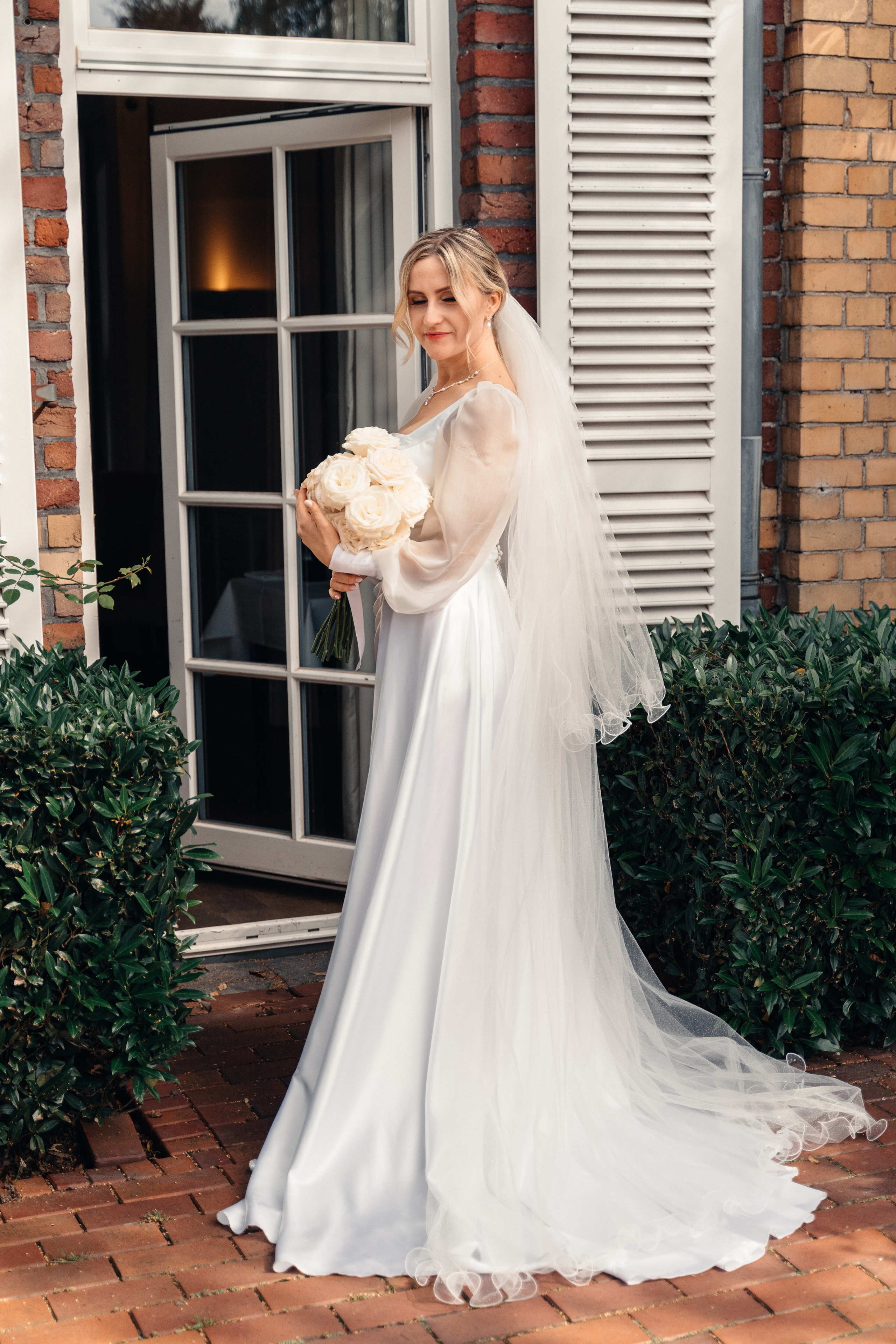 D & M im Restaurant Elfrather Mühle. Wedding Photographer Germany