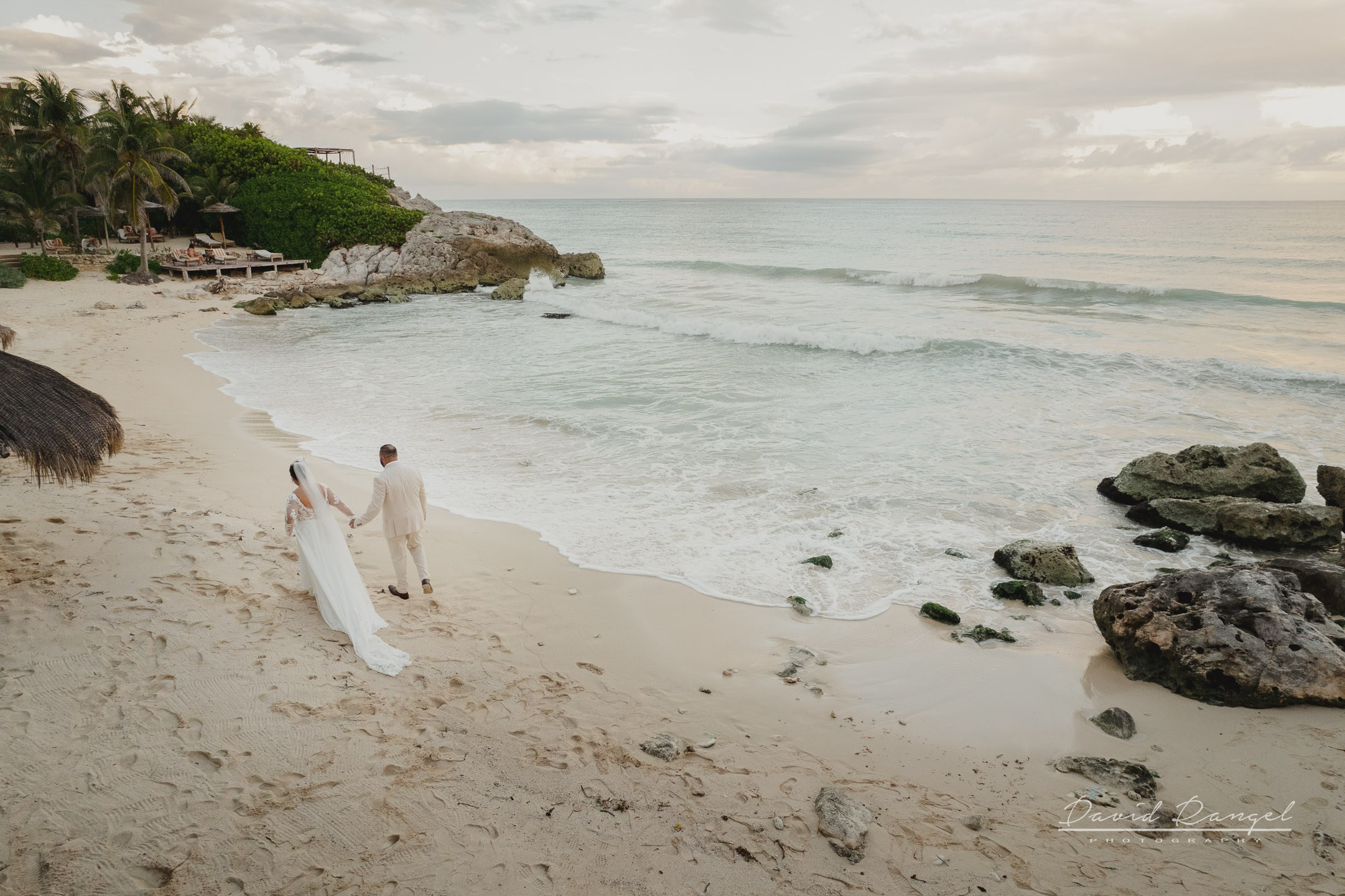 Classic Weddings. Destination wedding photographer based in Cancun and Riviera Maya with service worldwide