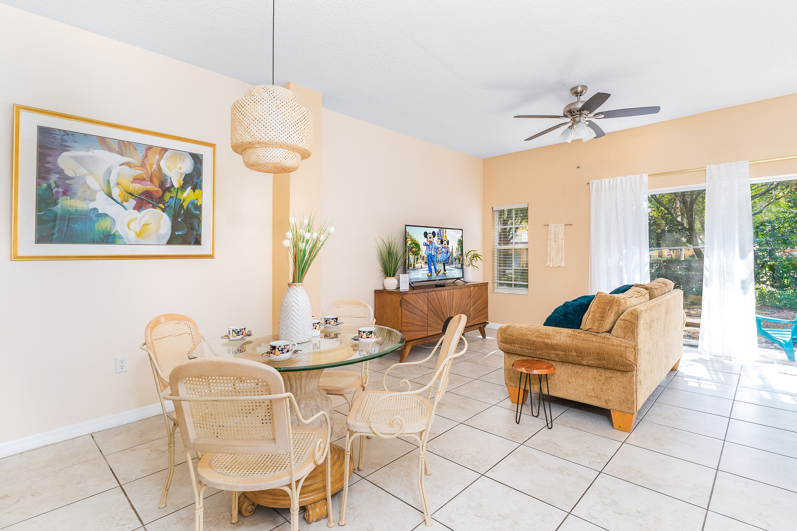 Masha Kapriyanchuk a real estate photographer