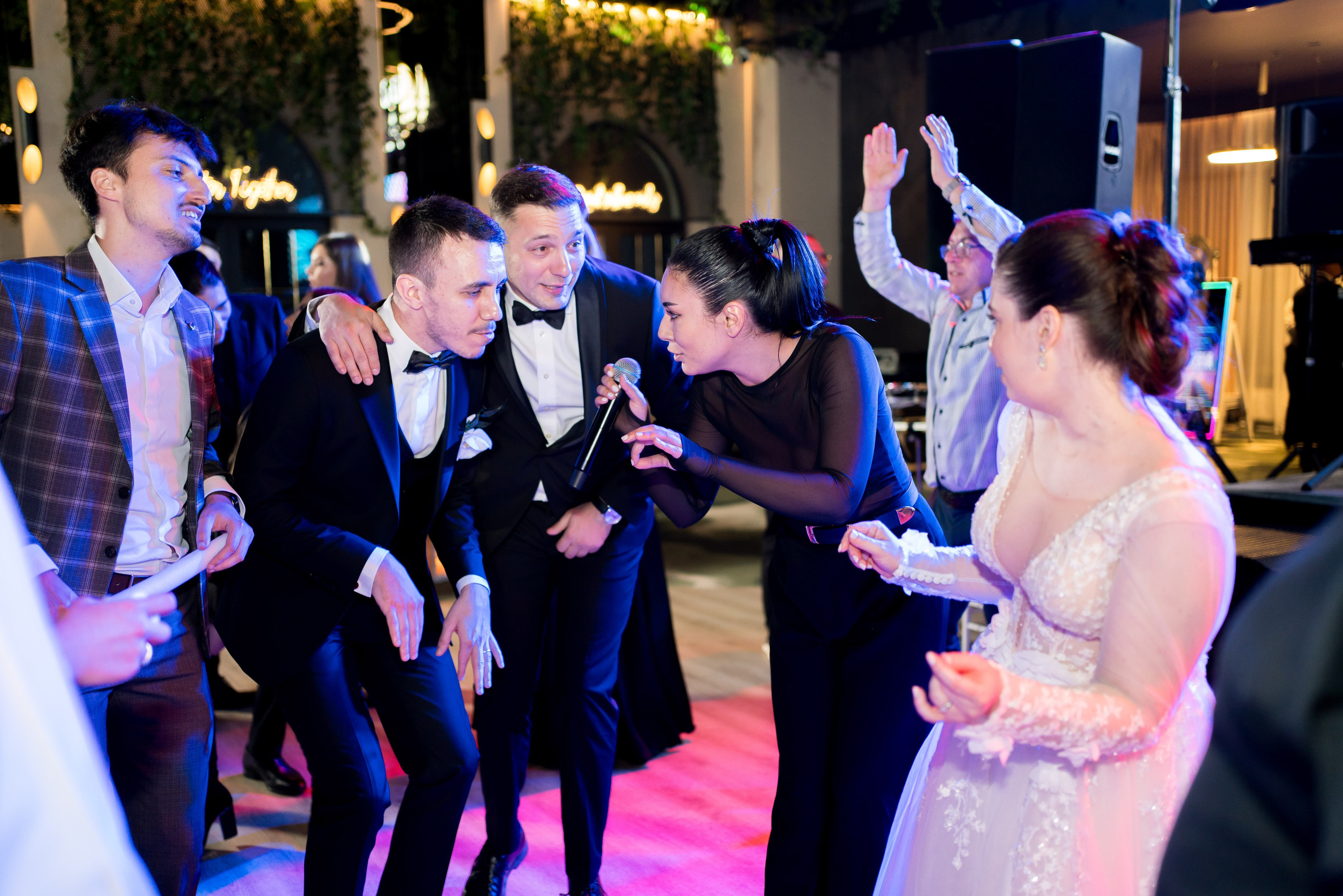 PARTY. Gabriel Florea — Fotograf nuntă București