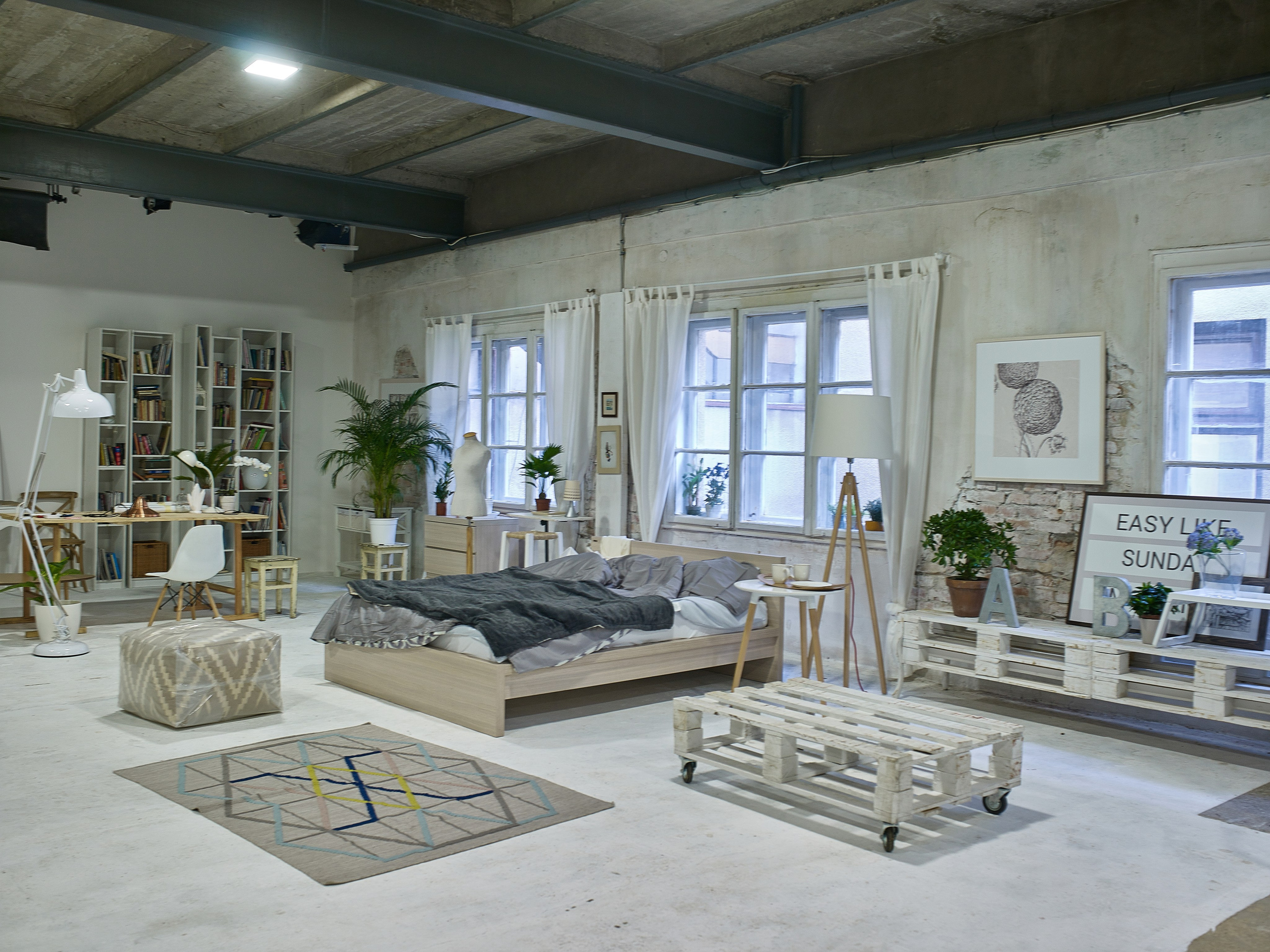 Studio Photogenic. Commercial and studio photographer in Belgrade