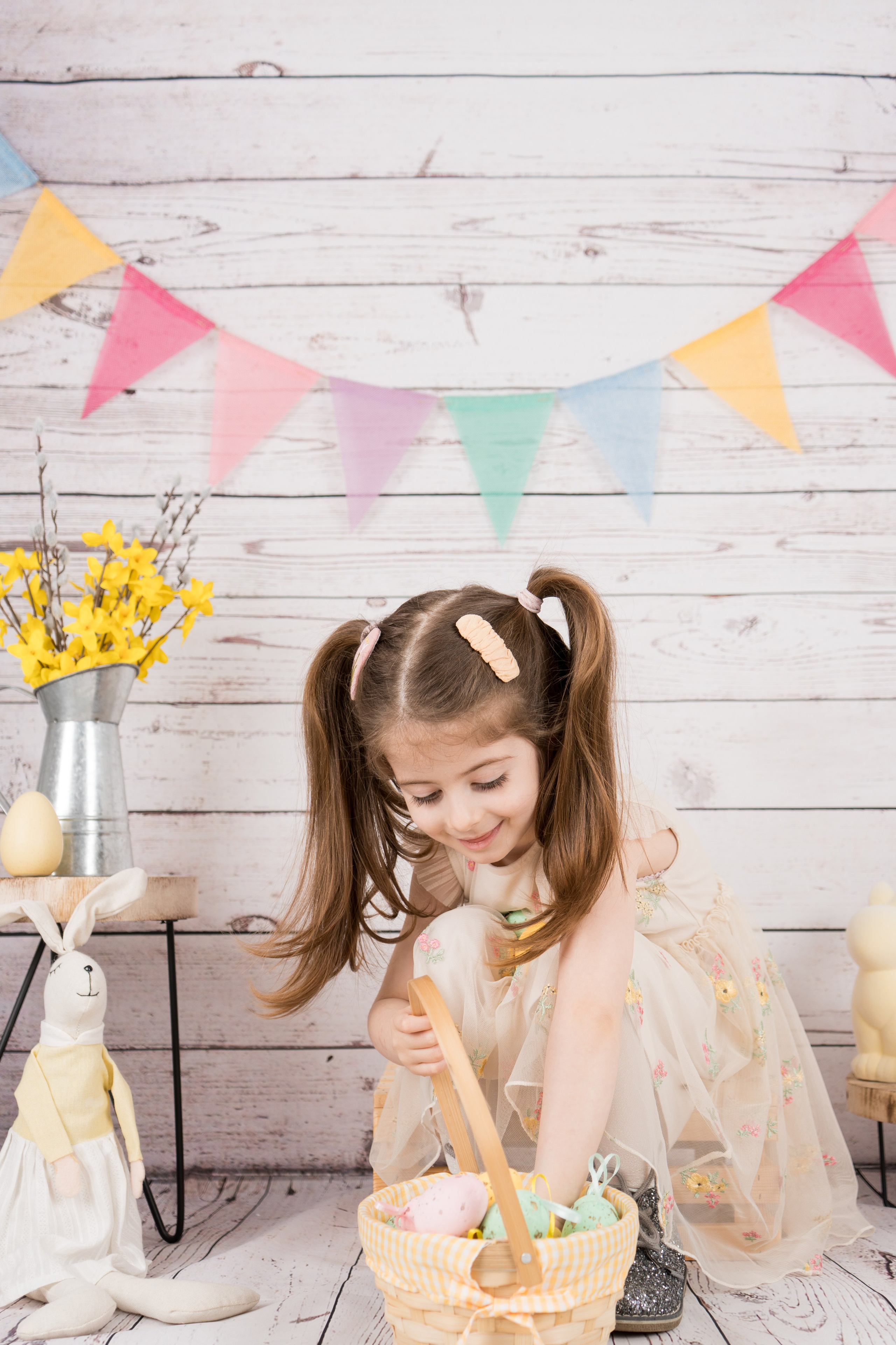 Mini-sesiuni foto de Paște 2026. Fotografie de familie