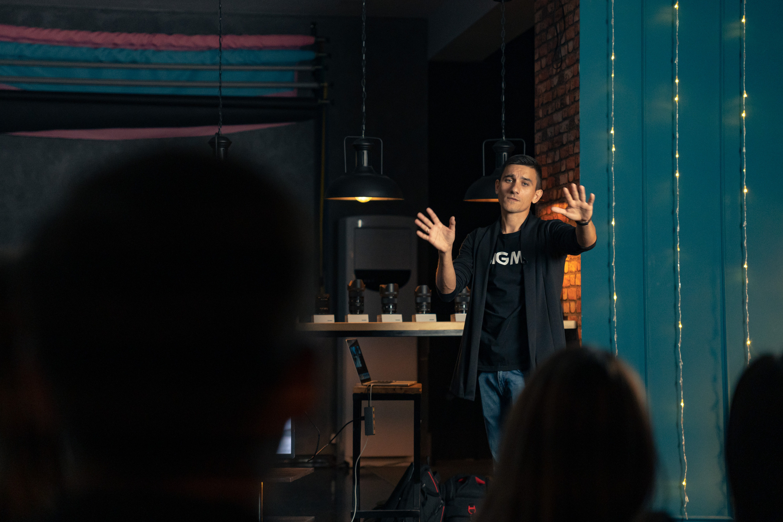 Отраженный свет. Фотограф Григорий Кравец