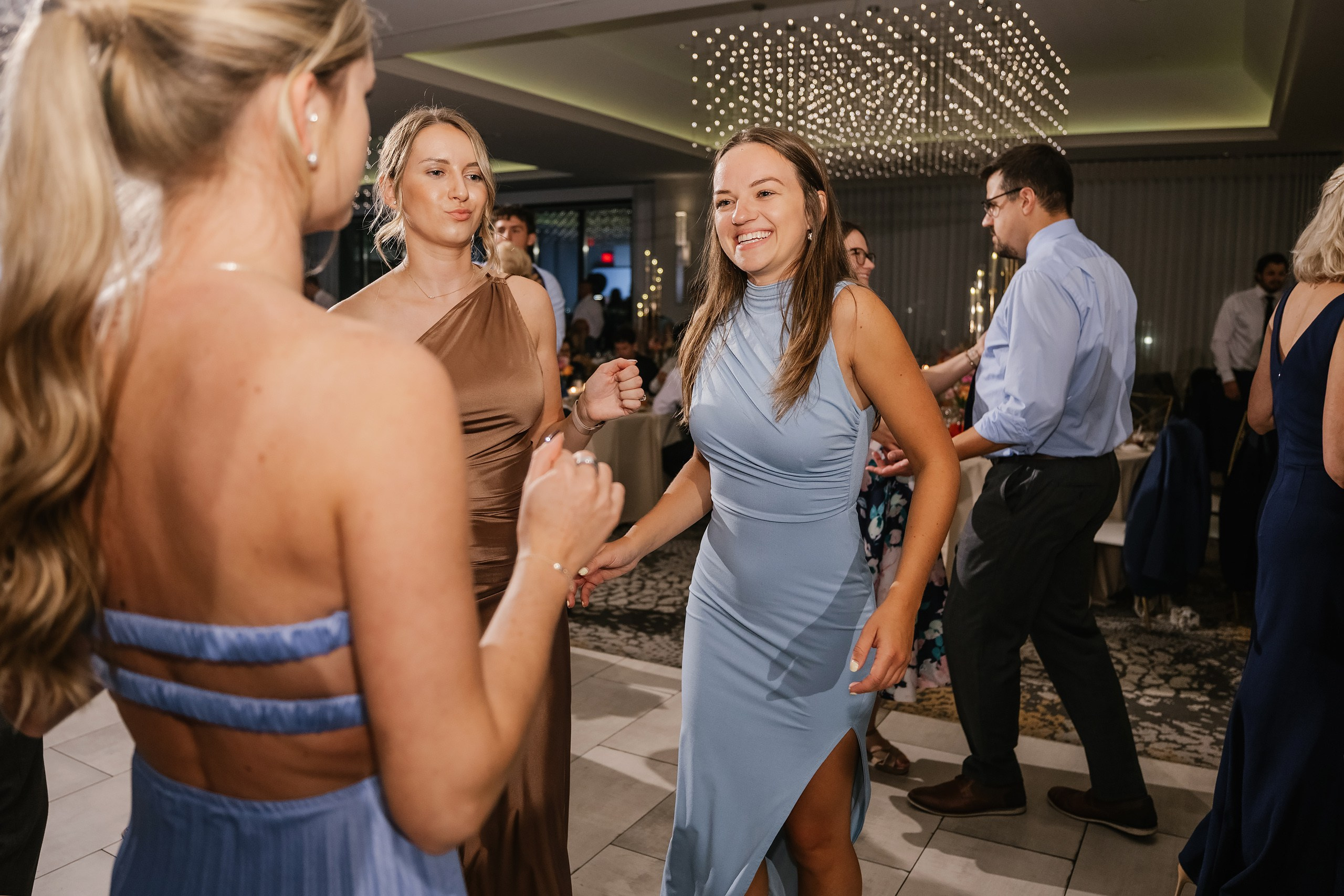 09.06.2025 Wedding. Wedding family event photographer in Chicago Nick Yushevich