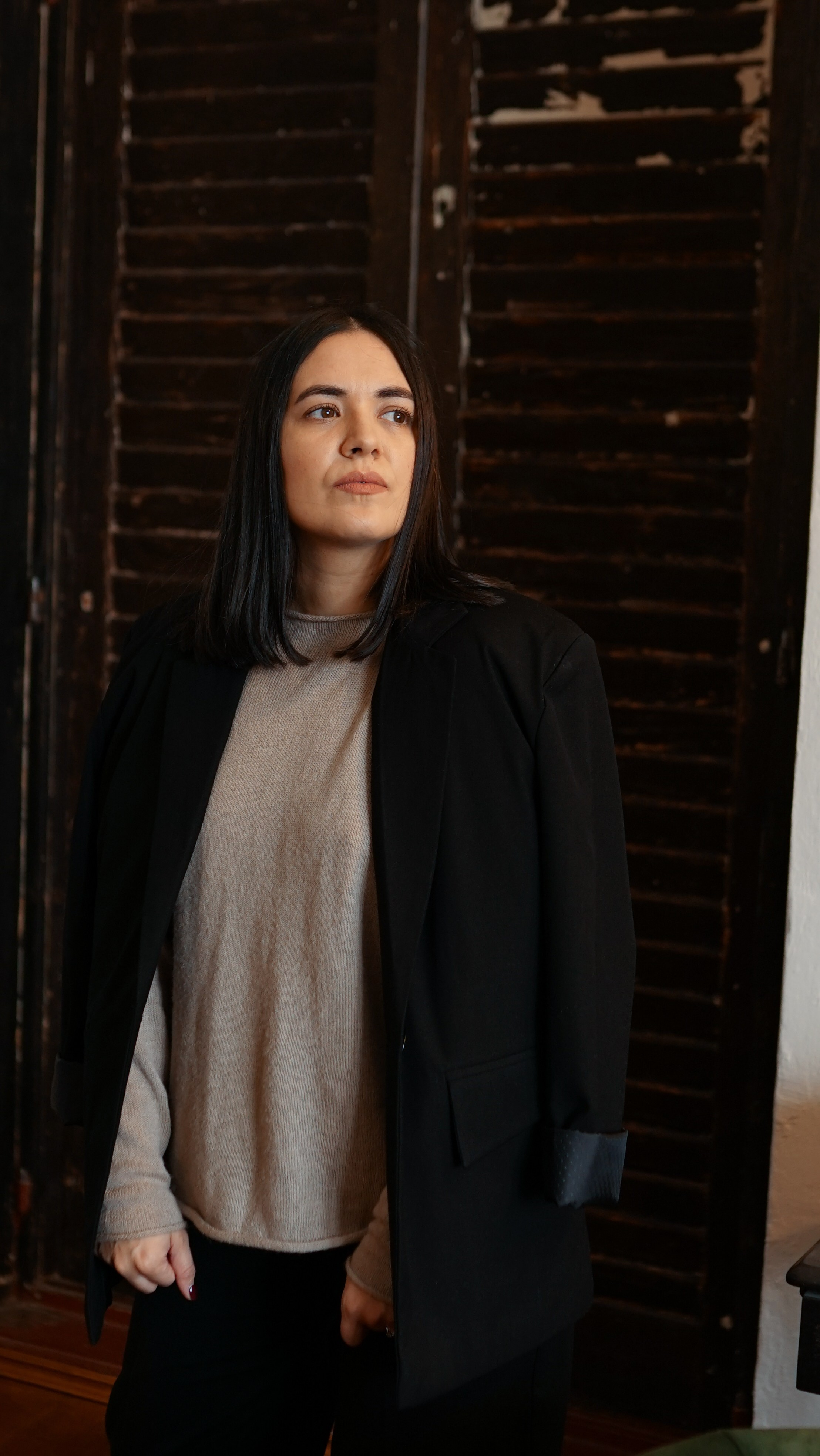 Fotografie de Portret Brașov | Artist Mădălina Beda. Madalina Beda- Artist vizual, fotograf, doula la nastere, consultant babywearing Brasov si in toata tara