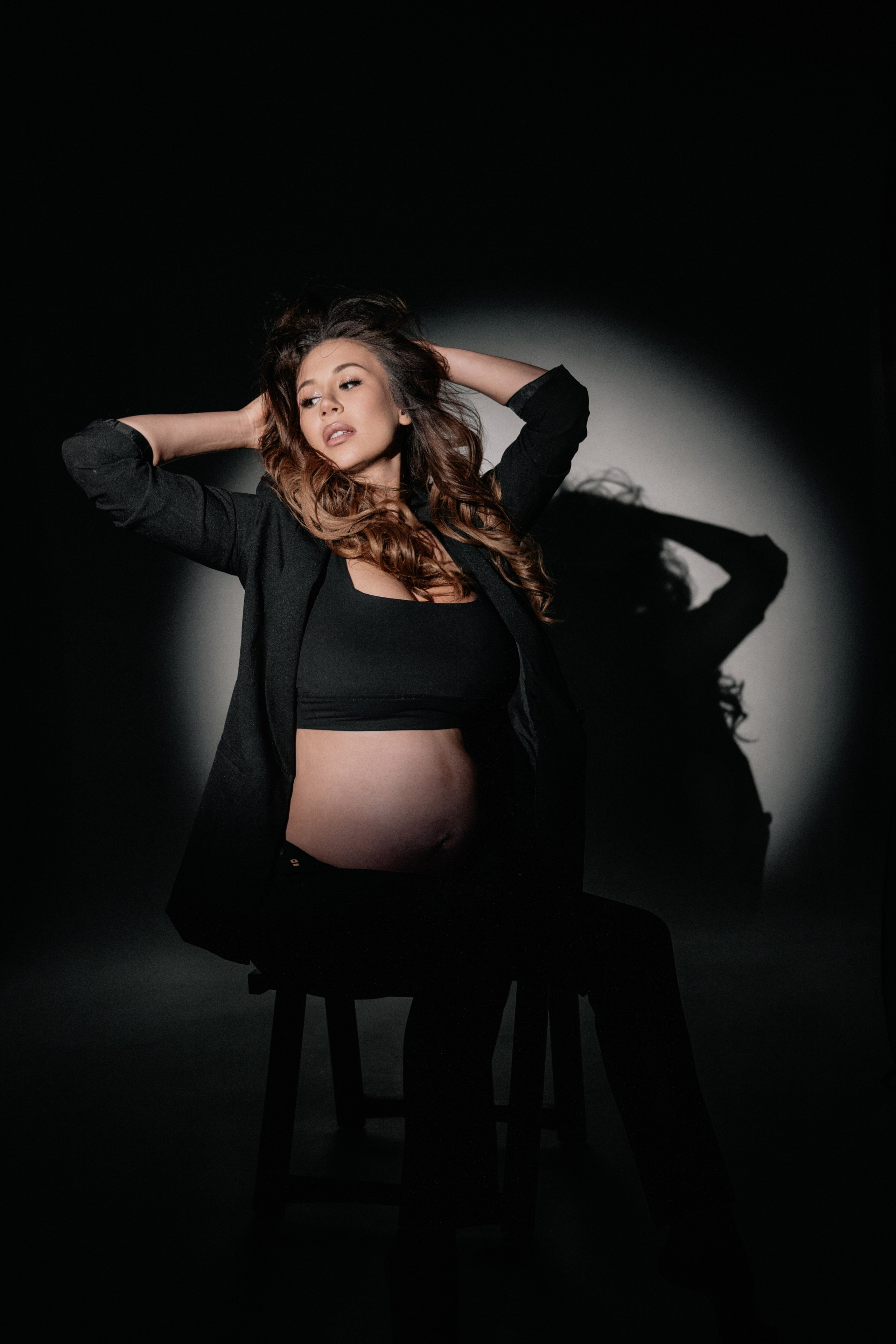 Diana and Ewan. Maternity in studio. Wedding and family photographer and videographer PA, NJ, NY, DE, MD