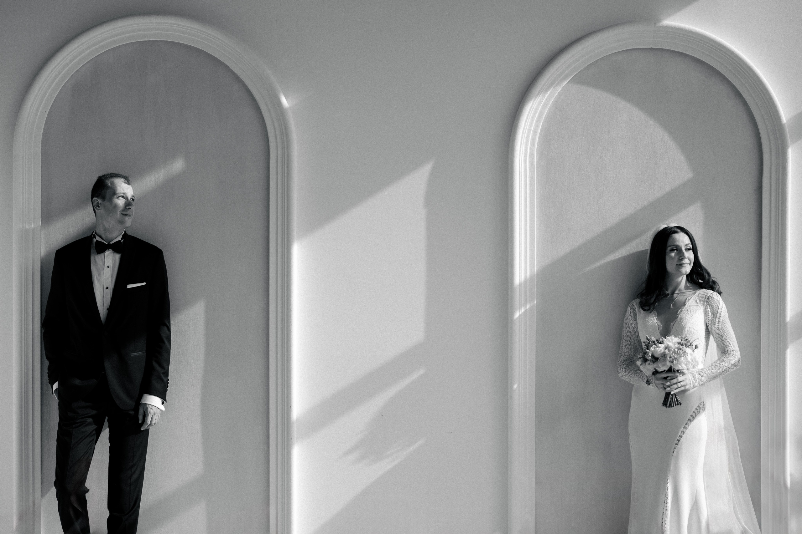 Elly & Andrew. Destination Wedding Photographer Alex Pasarelu