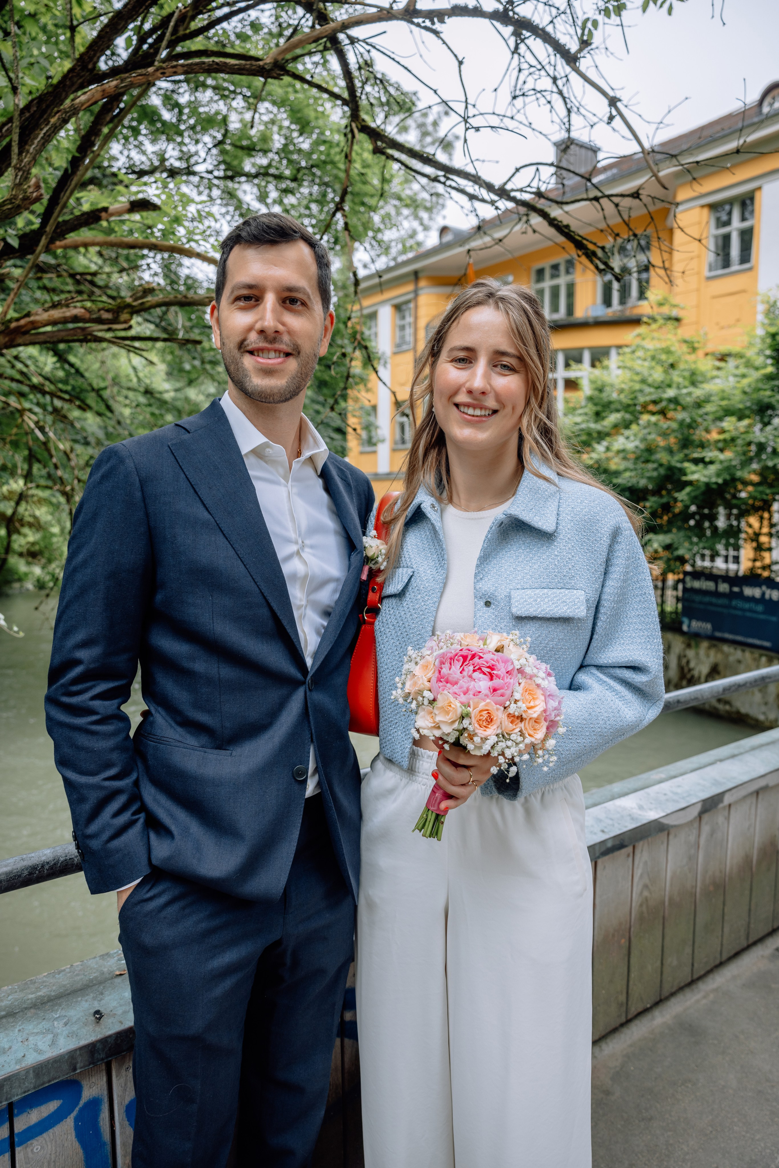 Romanrische Trauung im Standesamt Mandlstraße | München im Sommerlicht. Hochzeitsfotograf München Taufe Familienfotograf Tanja Mauke