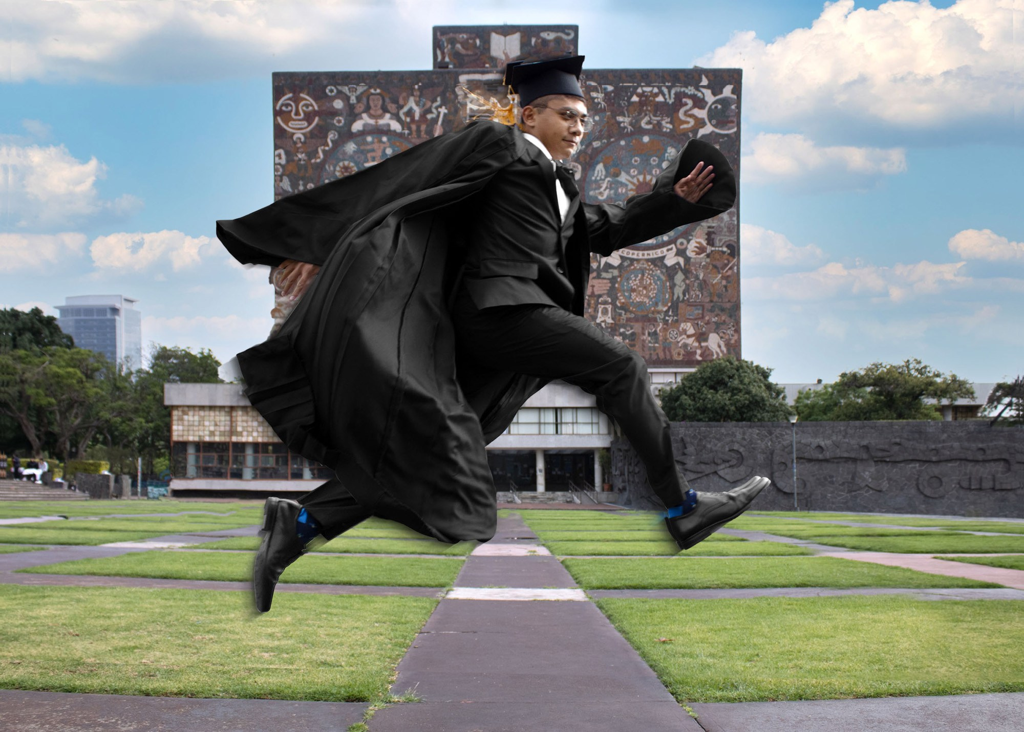 Sesión de fotos de graduación en CU. Marisol Murillo Fotógrafa profesional en Chimalhuacán, Edo. de México