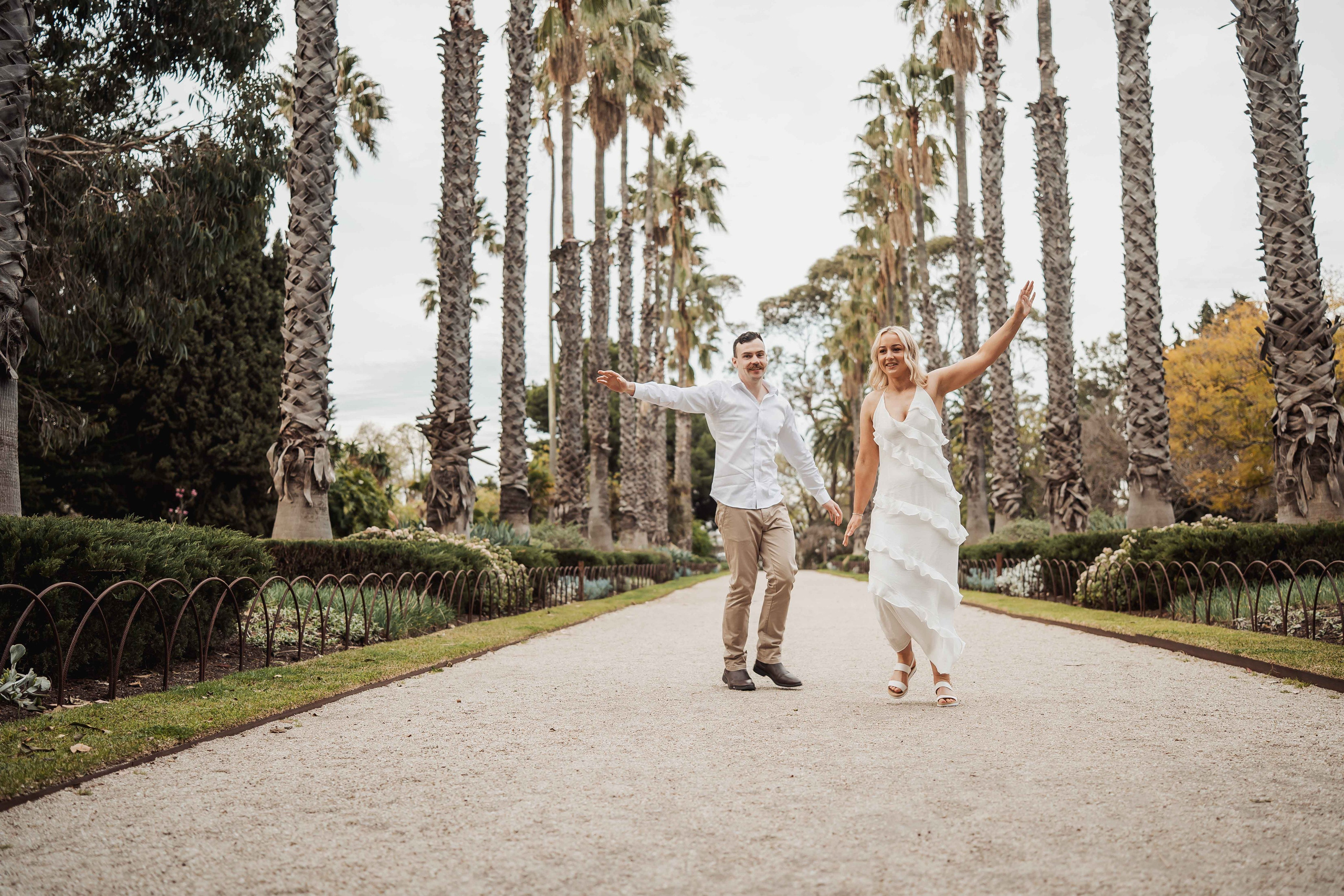 Melbourne pre-wedding photographer, engagement session Melbourne, pre-wedding shoot Victoria.Melbourne pre-wedding photographer, engagement session Melbourne, pre-wedding shoot Victoria.