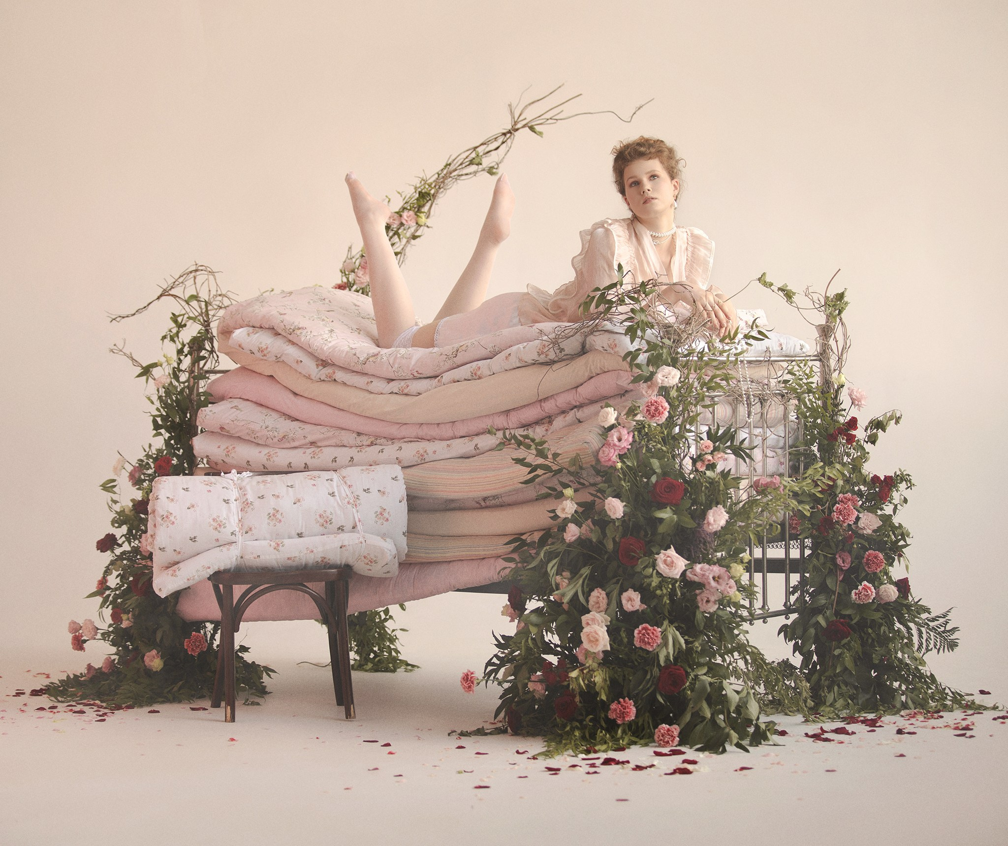 Gone by dreams. Women and maternity photographer in Brussels, Belgium