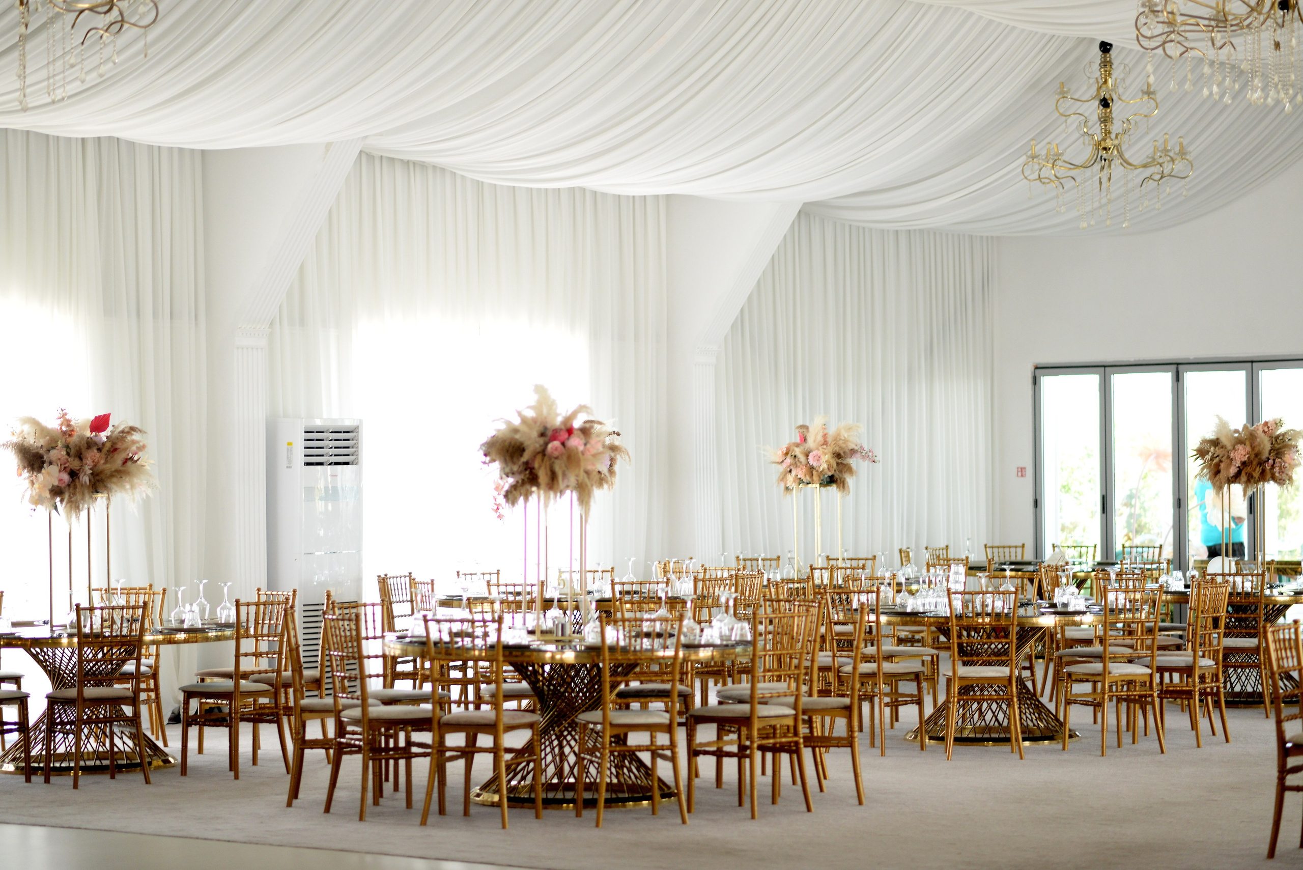 BYZO MEDIA. PETRU BYZO - family and children photographer in ROMANIA