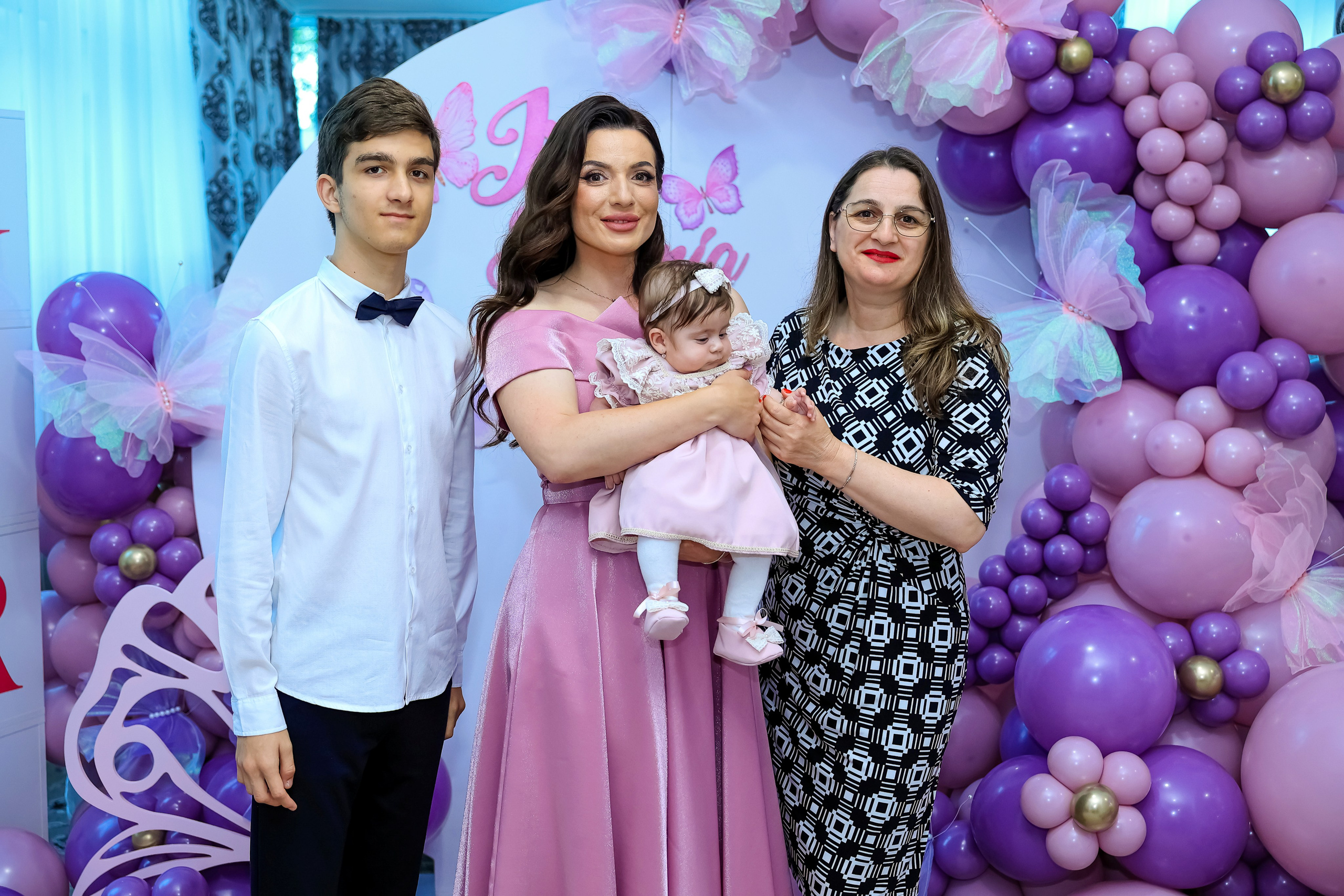 Iris Stefania. Moments By Gub