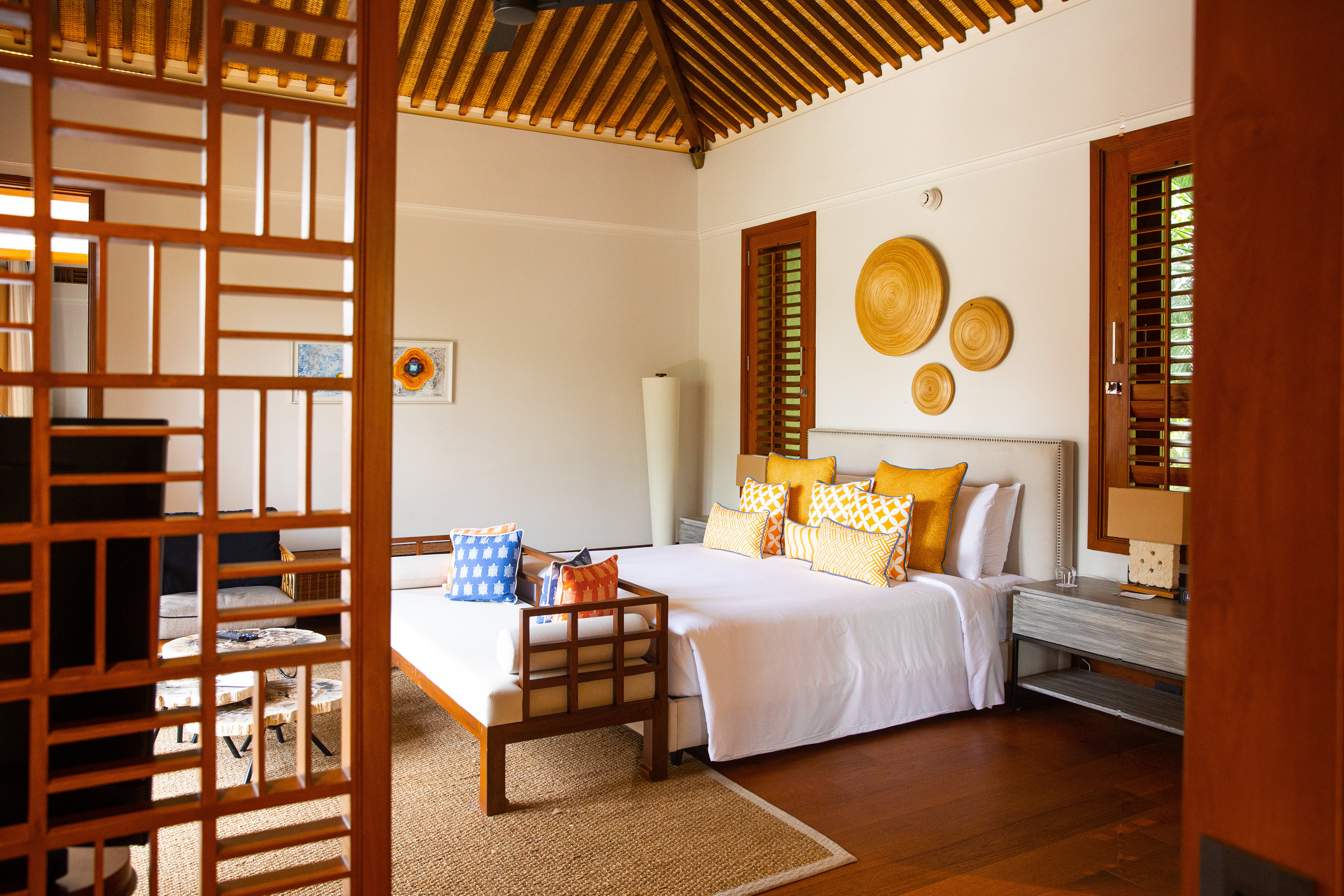 PROPERTY. International Photographer