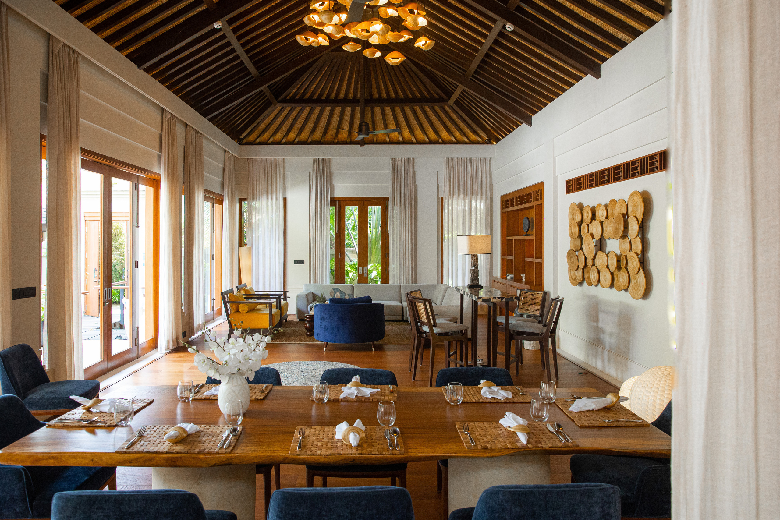 PROPERTY. International Photographer