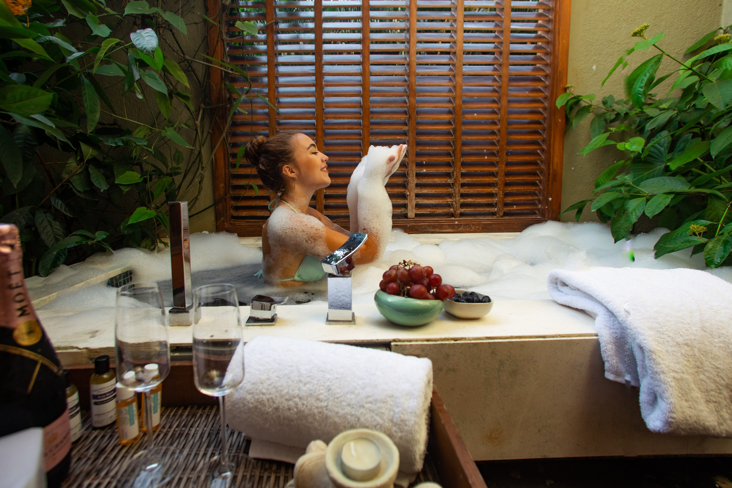 PROPERTY. International Photographer