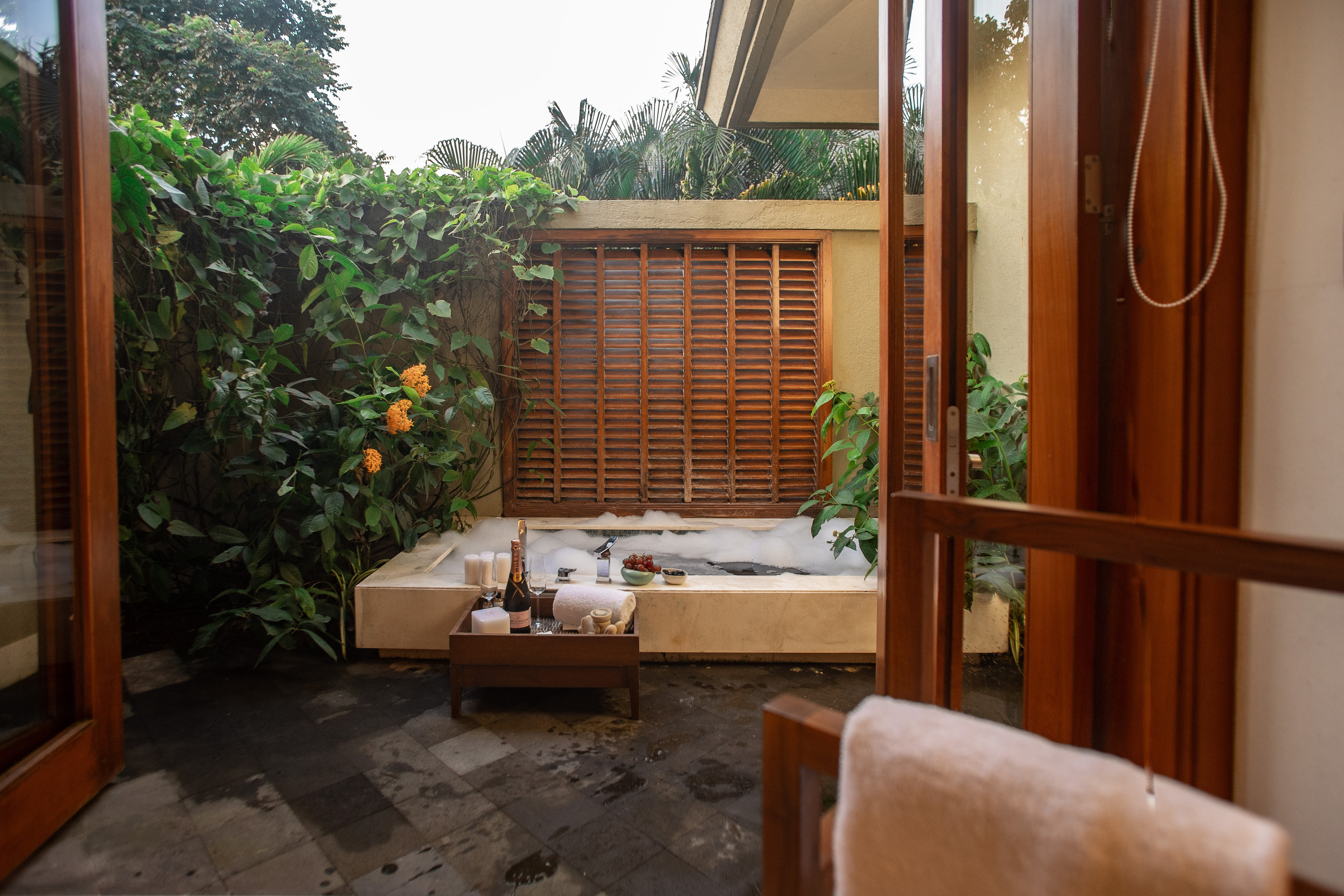 PROPERTY. International Photographer